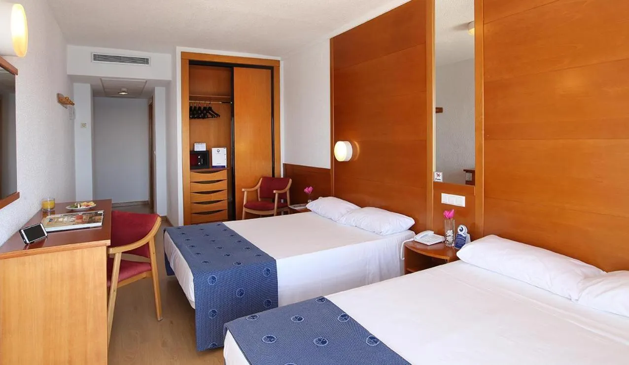 Photo of the whole room, Bed in Hotel Poseidon Playa