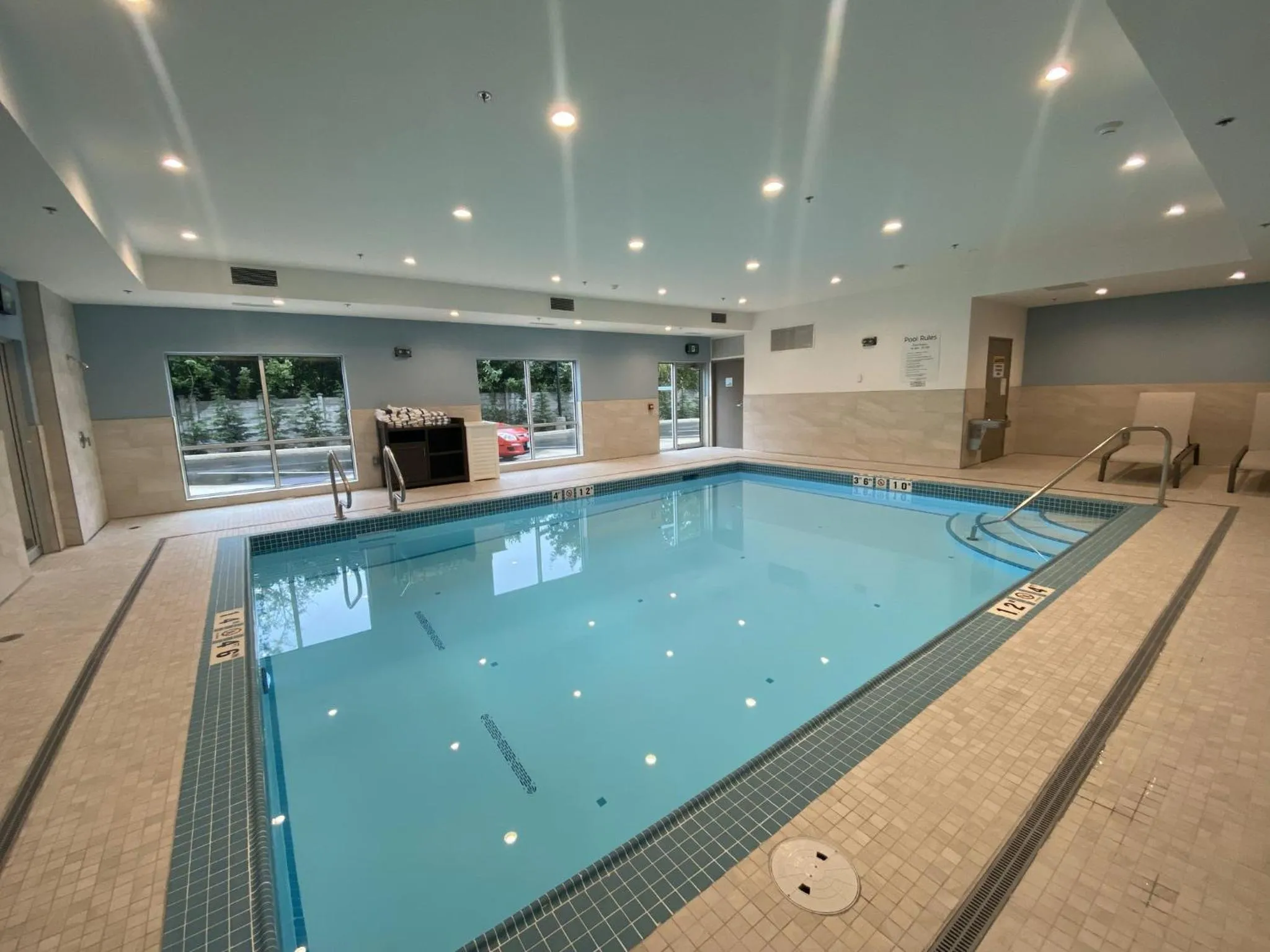 Swimming pool in Holiday Inn Express & Suites Courtenay - Comox by IHG