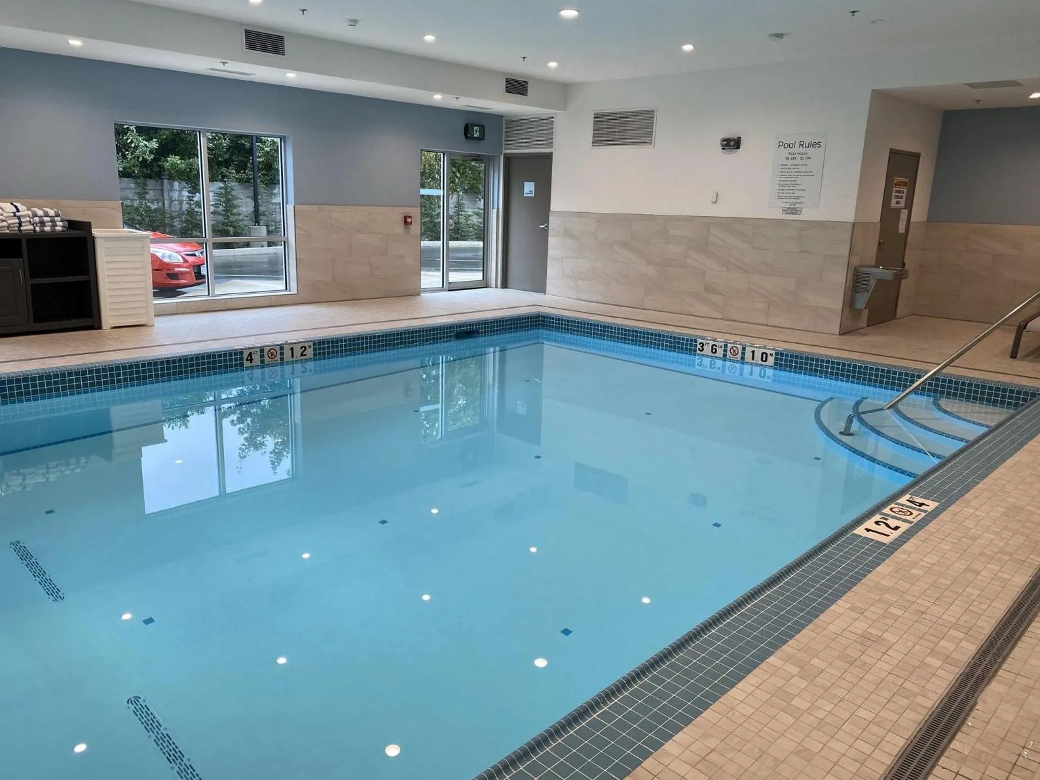 Swimming pool in Holiday Inn Express & Suites Courtenay - Comox by IHG