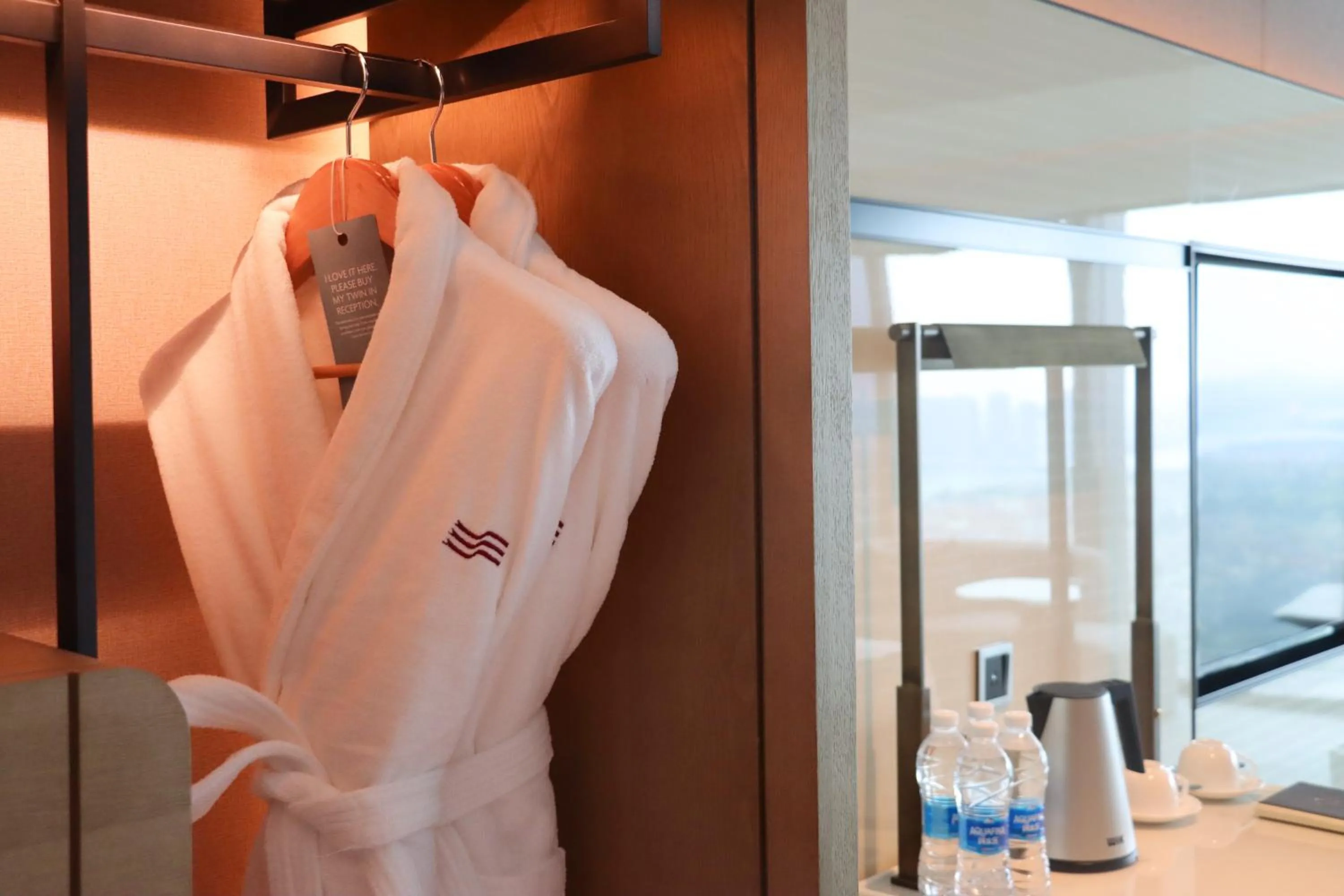 Shower in Crowne Plaza Chaozhou Riverside by IHG