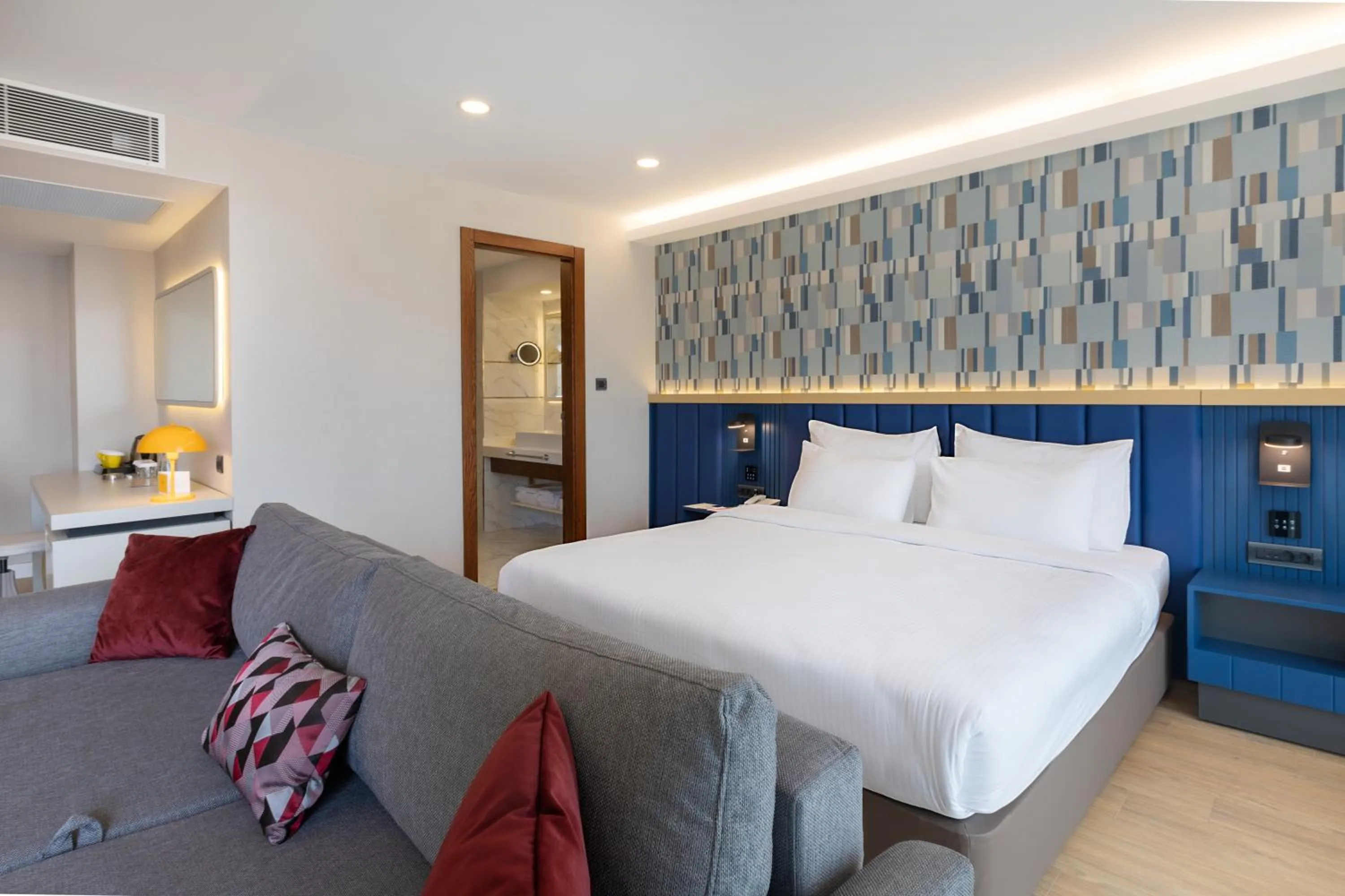 Seating area, Bed in Smart by Dedeman Eskişehir