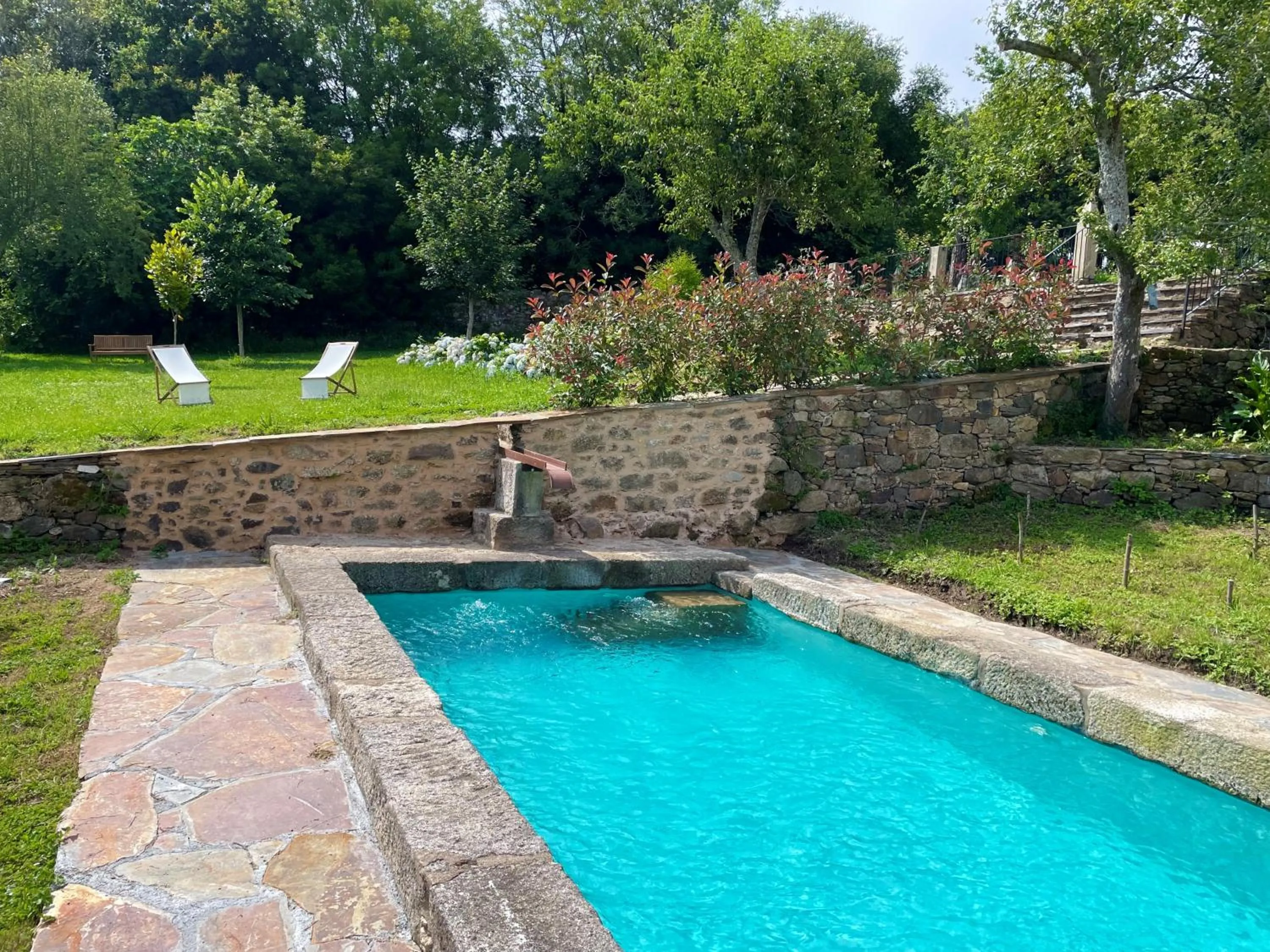 Swimming pool in Hotel Pazo de Bieite