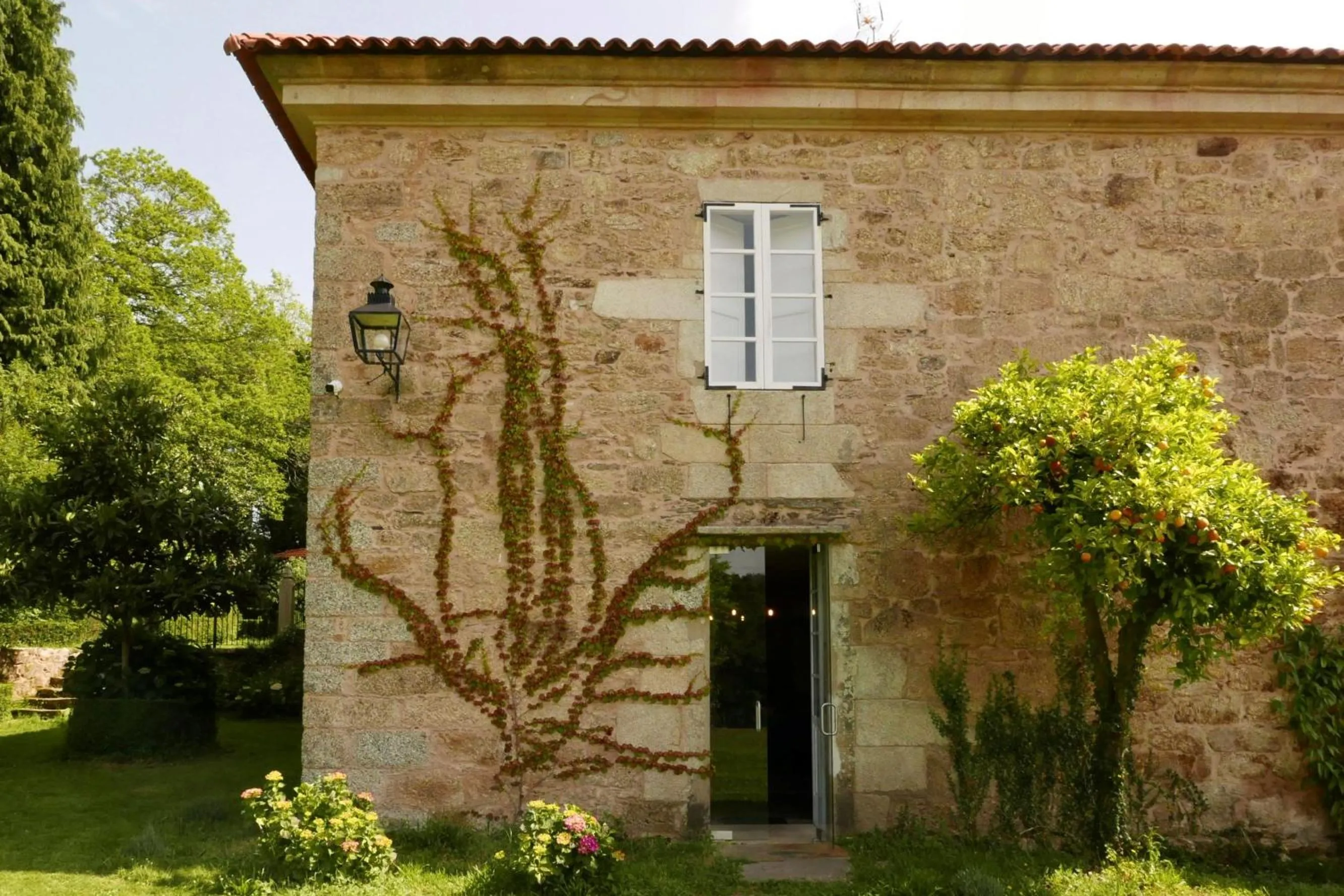 Property building in Hotel Pazo de Bieite