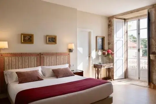 Deluxe Double Room with Balcony - single occupancy in Hotel Pazo de Bieite Deluxe Double Room with Balcony - single occupancy in Hotel Pazo de Bieite