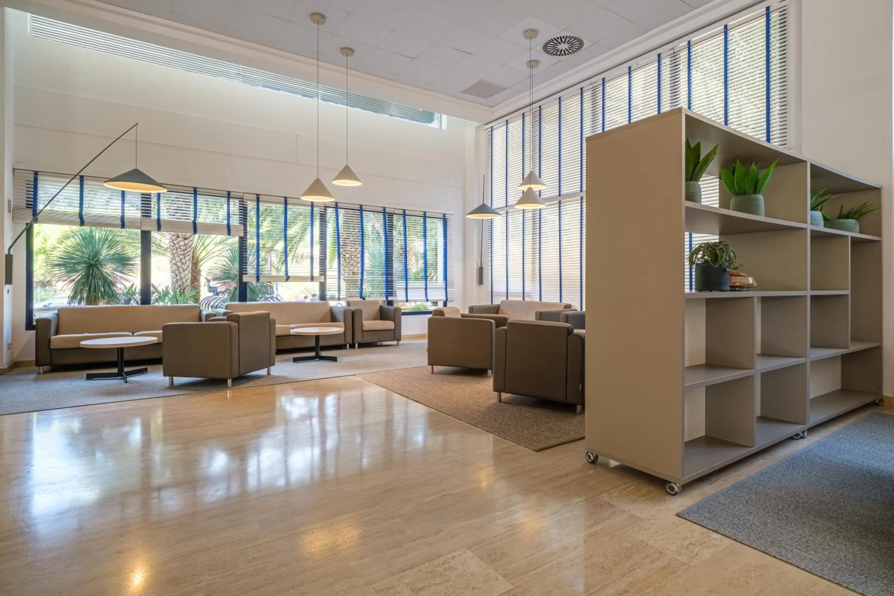 Area and facilities in Estival Park Almaris