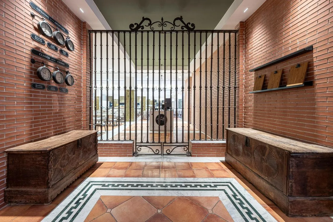 Restaurant/places to eat in Estival Park Marena