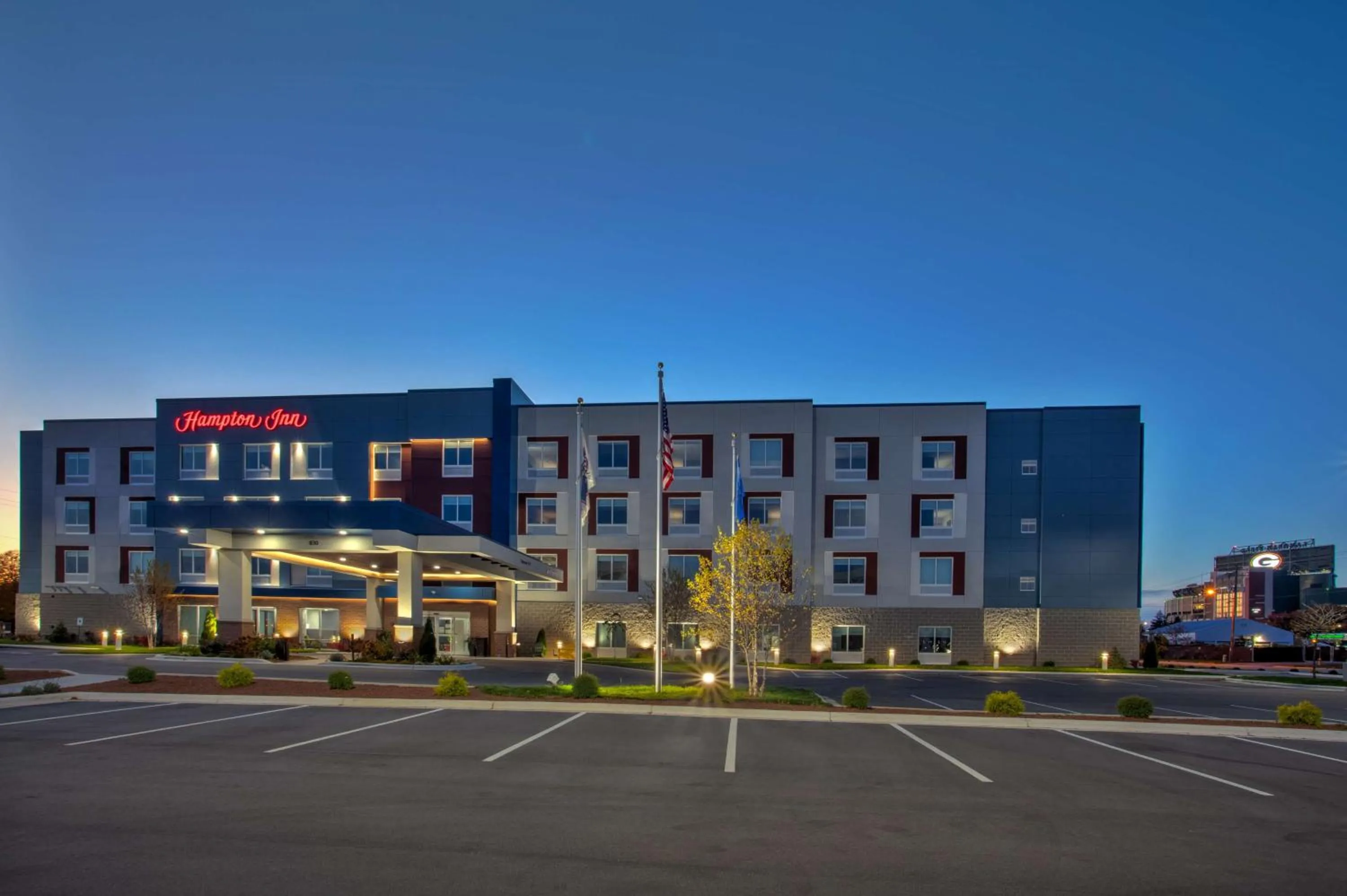 Property building in Hampton Inn Green Bay Stadium, Wi