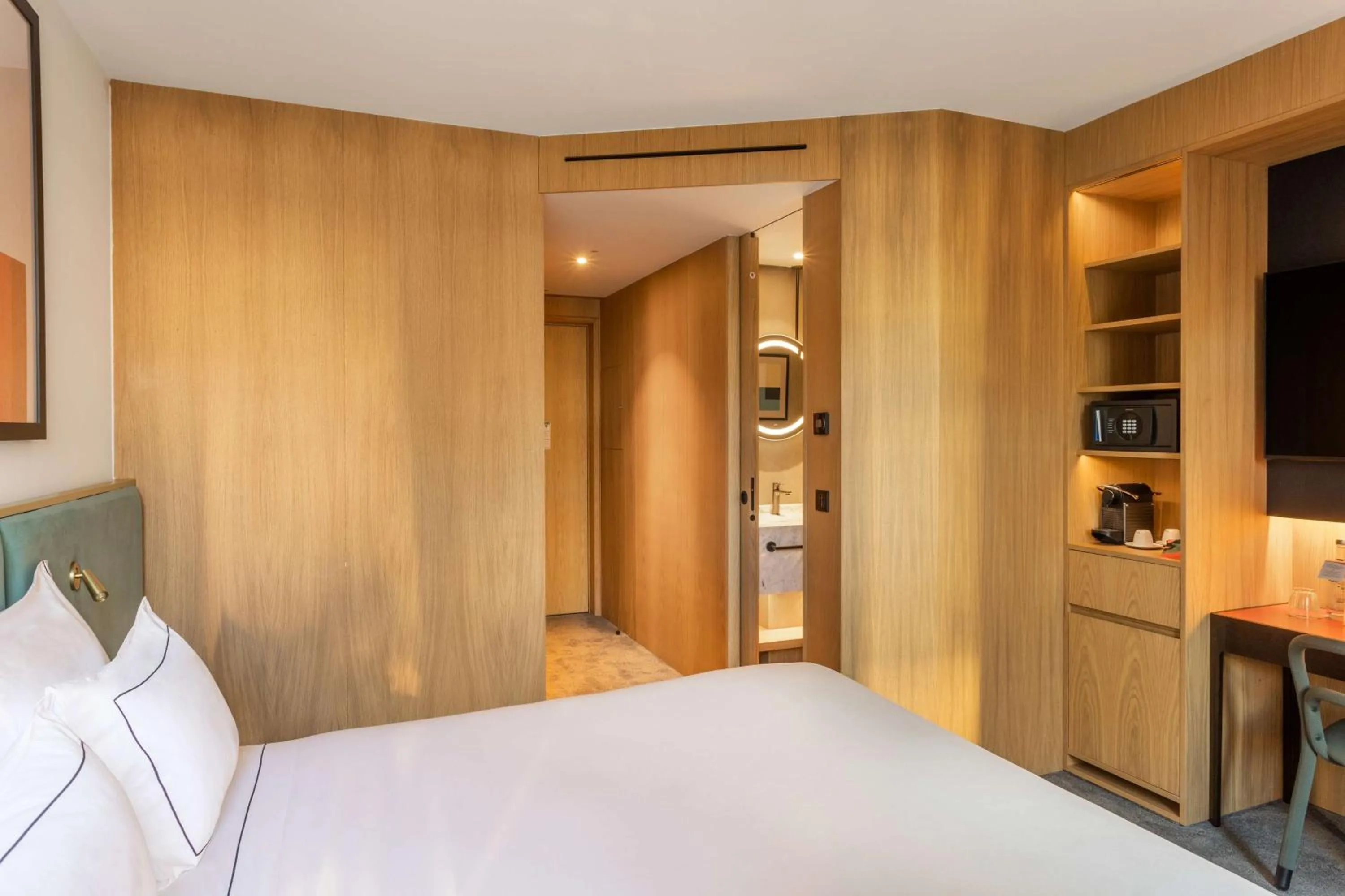 Bed in Arts Hotel Porto, Tapestry Collection By Hilton