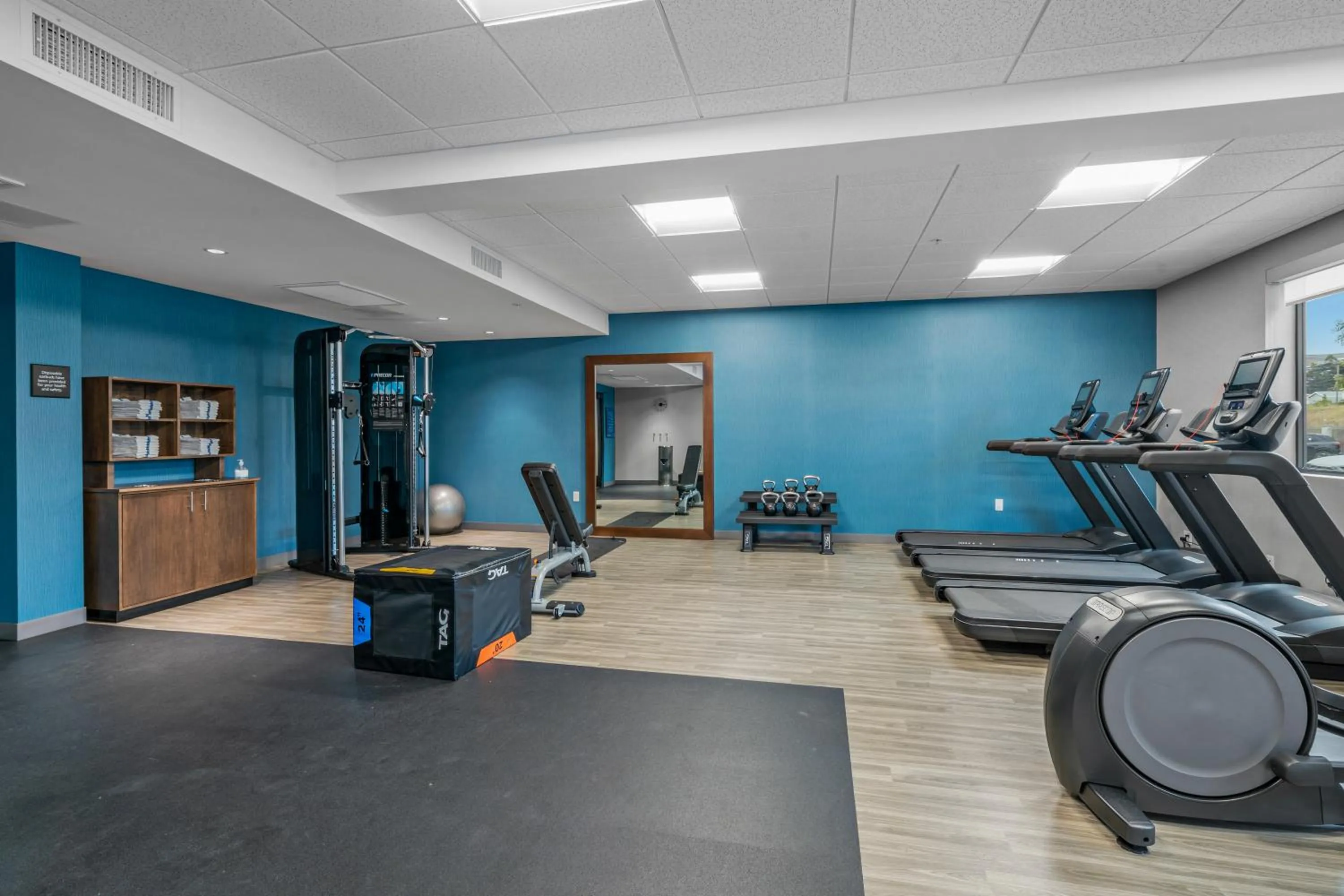Fitness centre/facilities in Hampton Inn Morro Bay