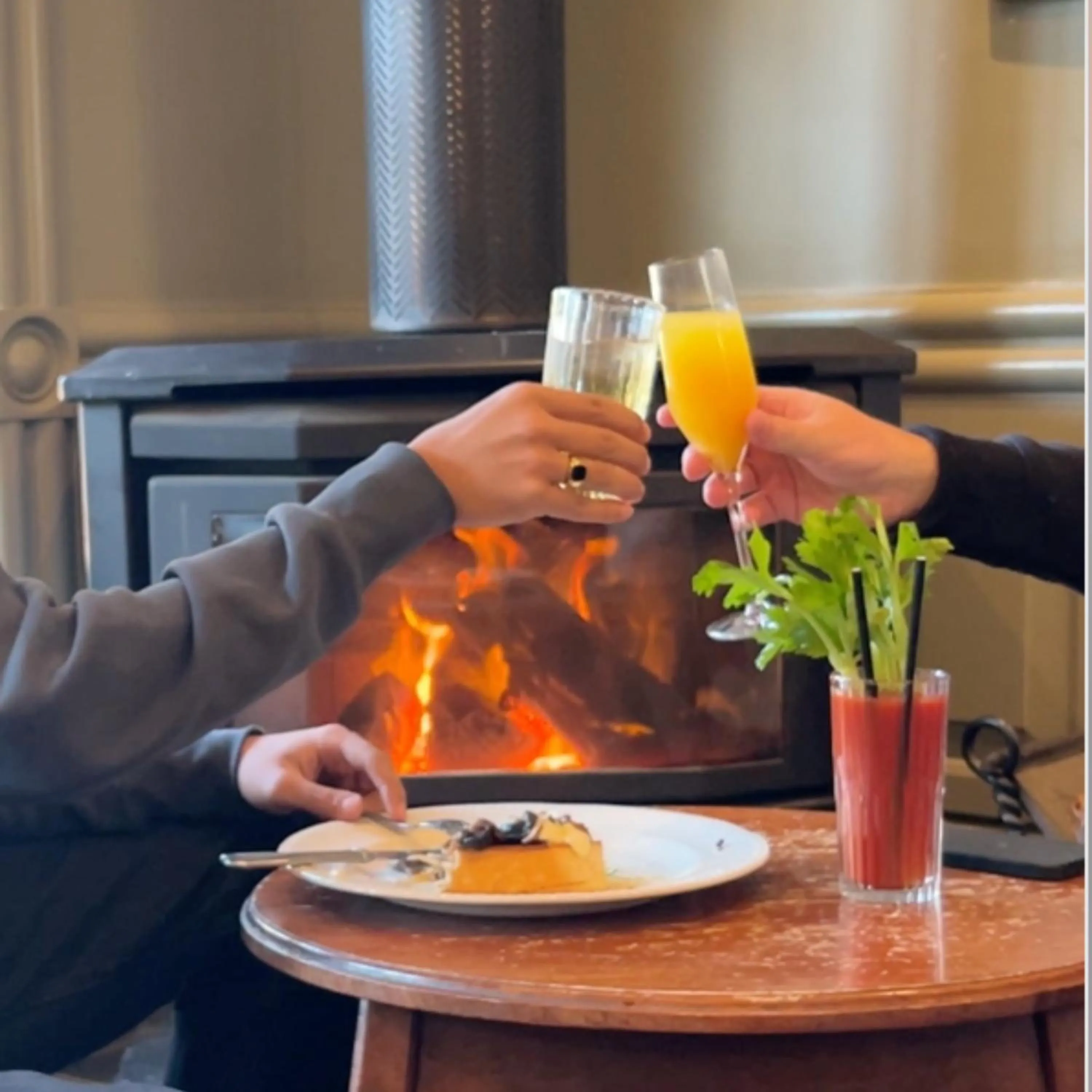 Queen Room with Garden View in Alpine Hotel, Eat Drink Sleep