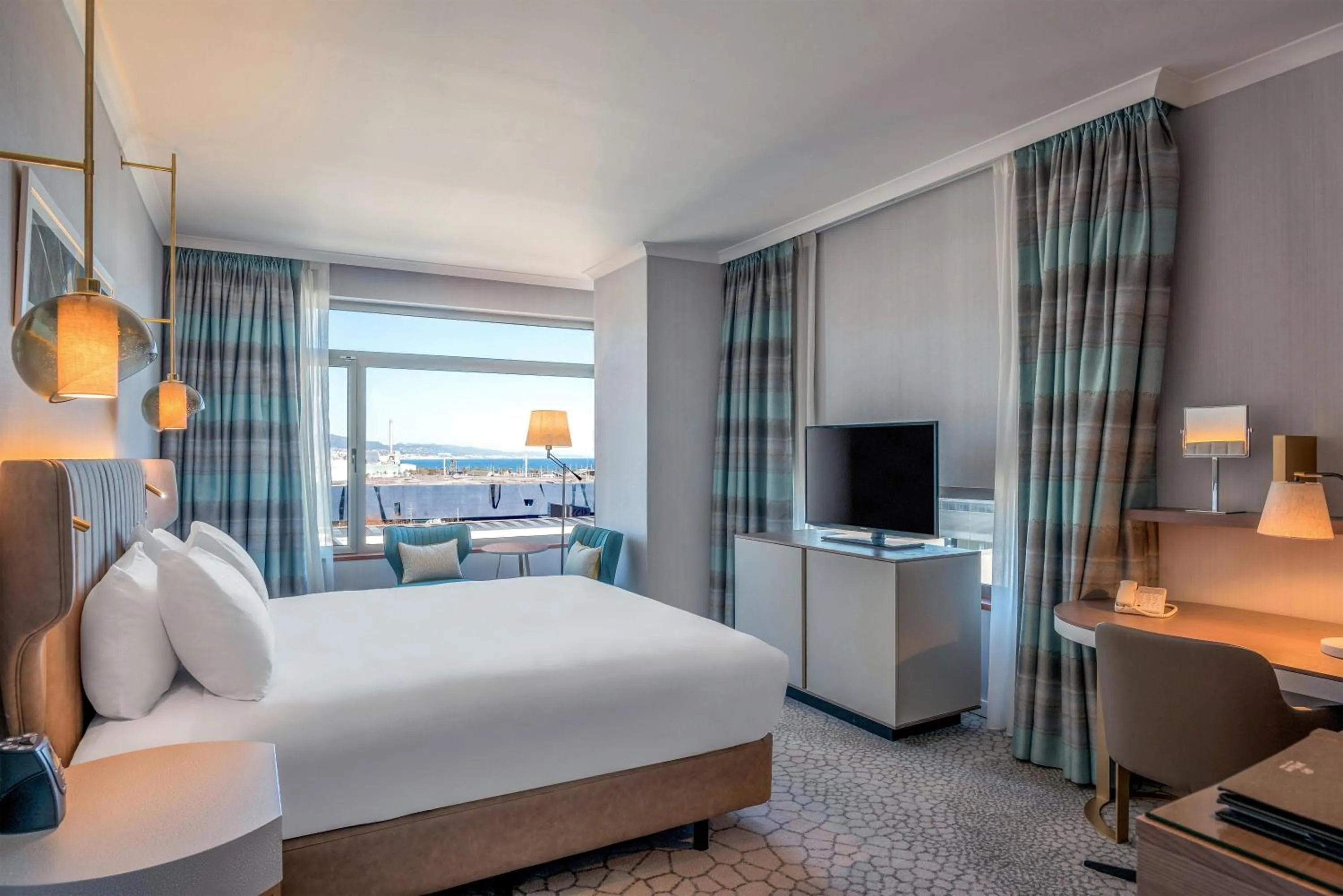 Bedroom, Bed in Hilton Diagonal Mar Barcelona