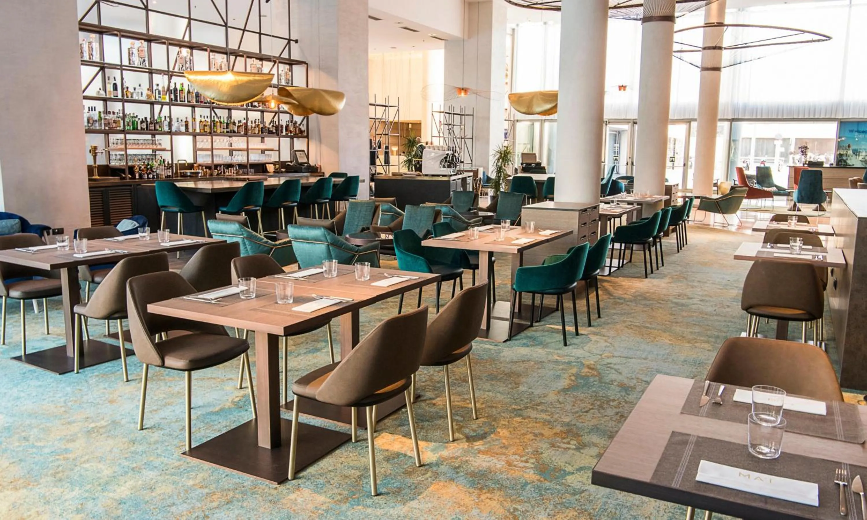 Lounge or bar in Hilton Diagonal Mar Barcelona