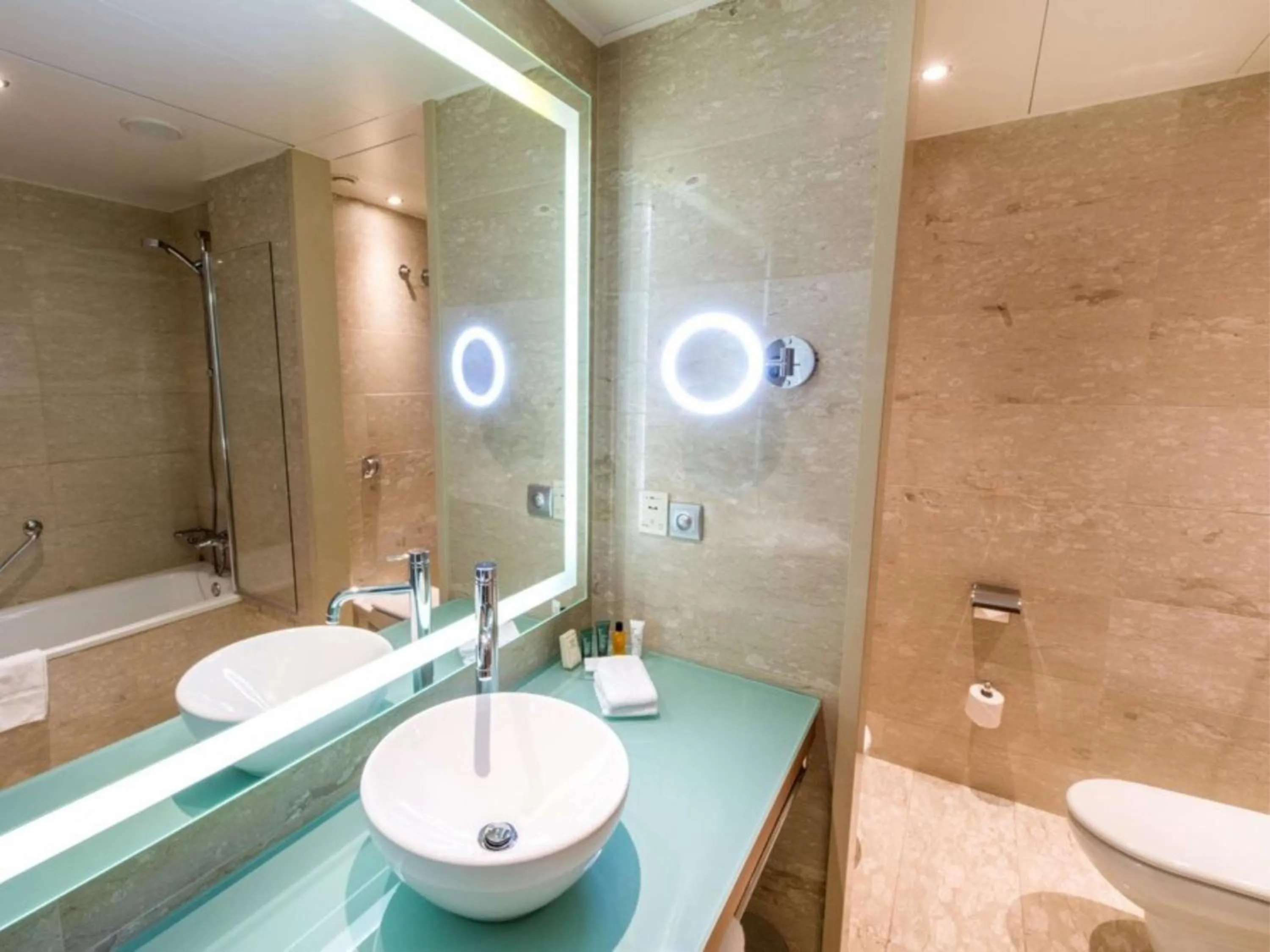 Bathroom in Hilton Diagonal Mar Barcelona