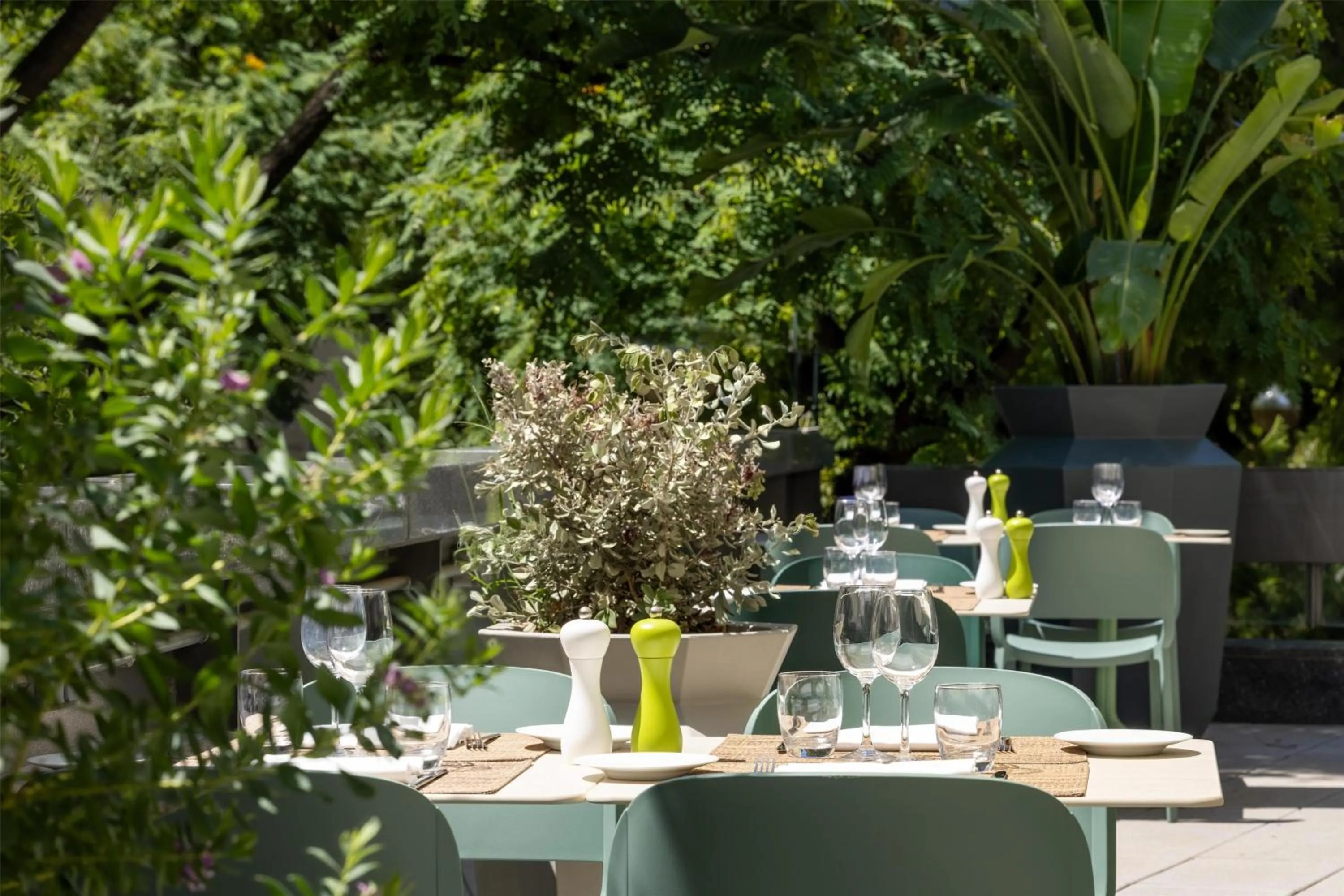 Restaurant/places to eat in Hilton Barcelona