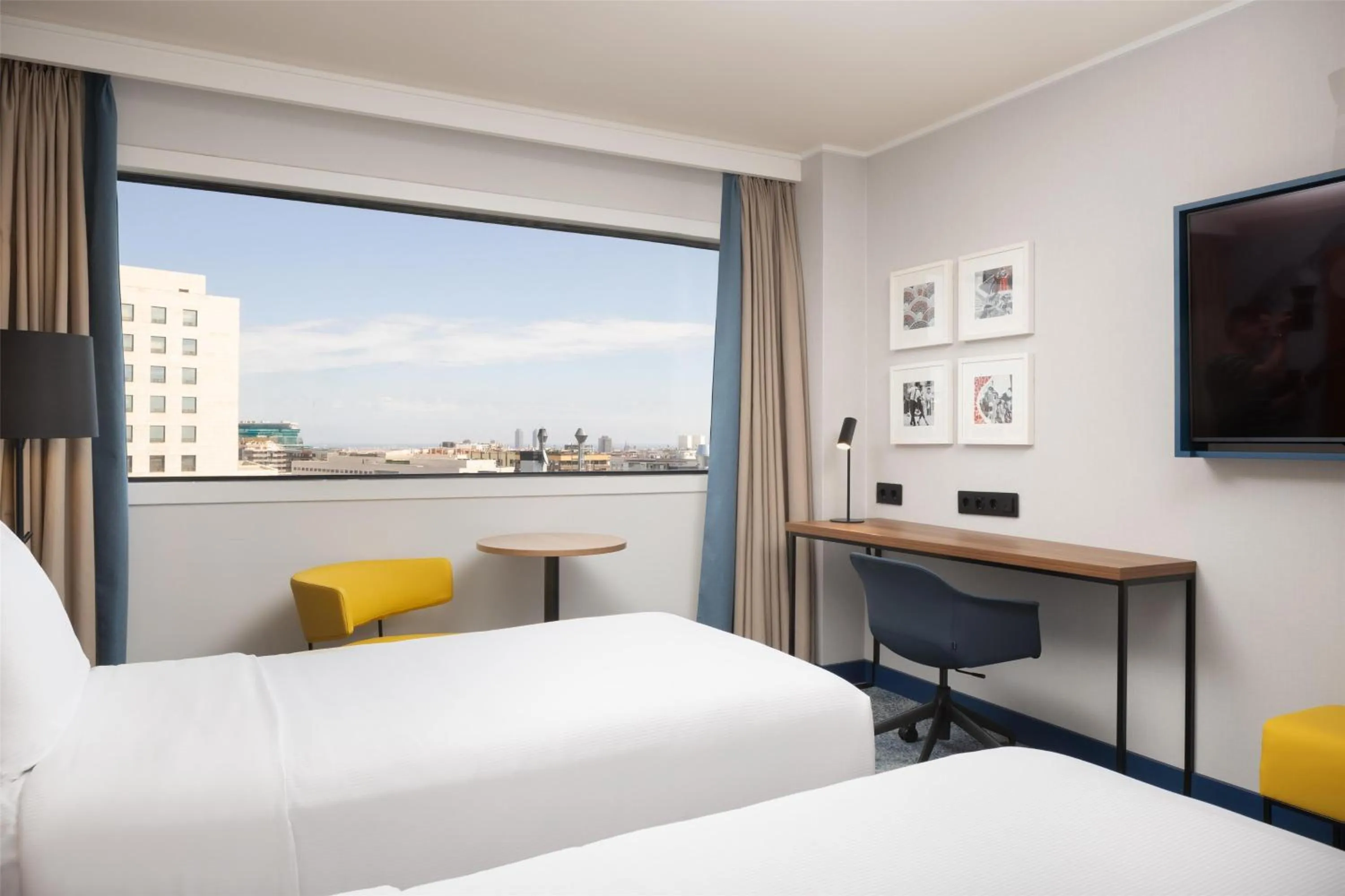 Bedroom, Bed in Hilton Barcelona