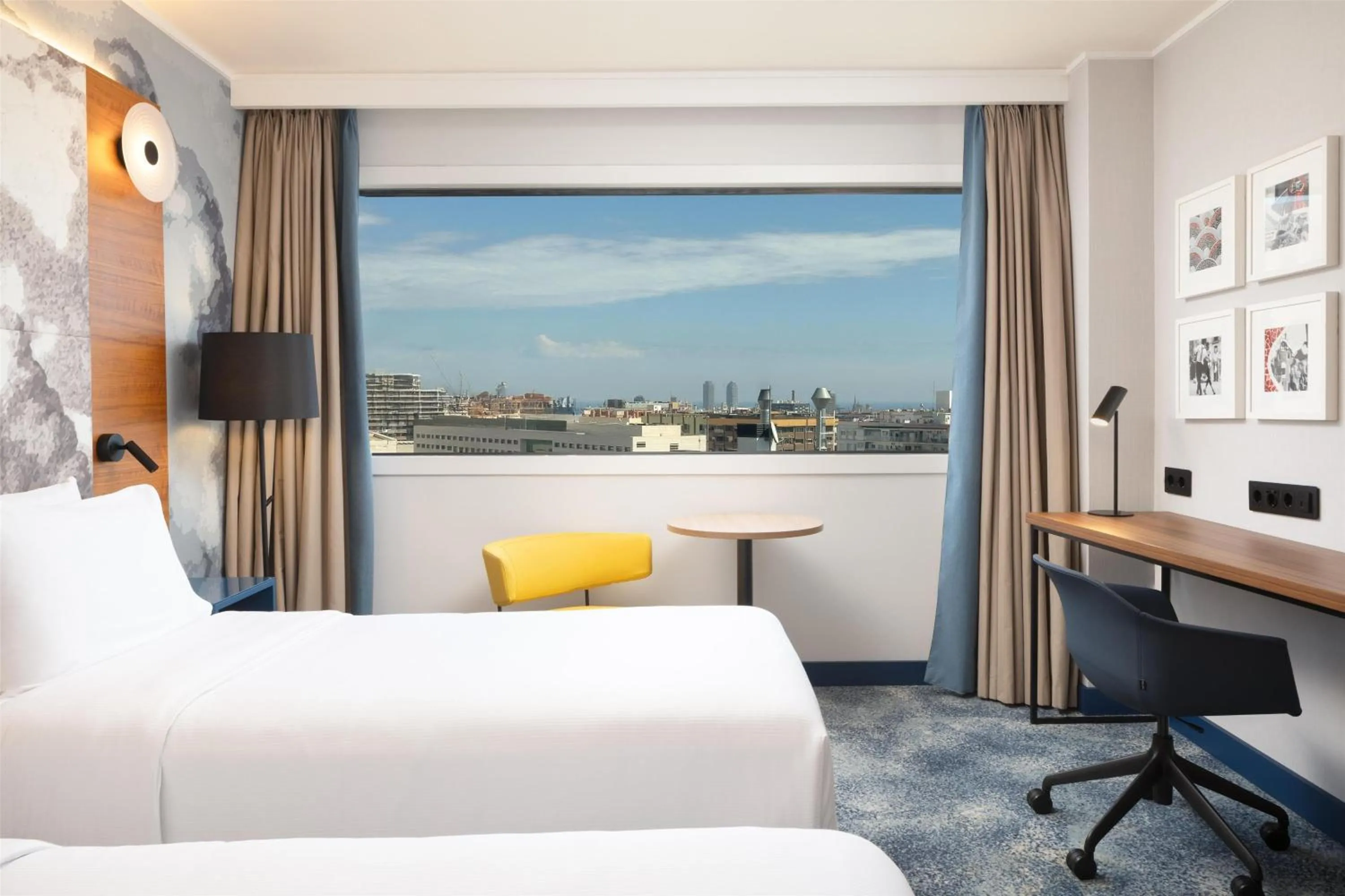 Bedroom, Bed in Hilton Barcelona