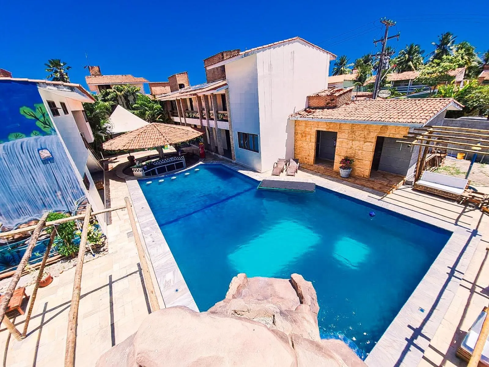 Property building in Hotel Pousada Mahon Mar