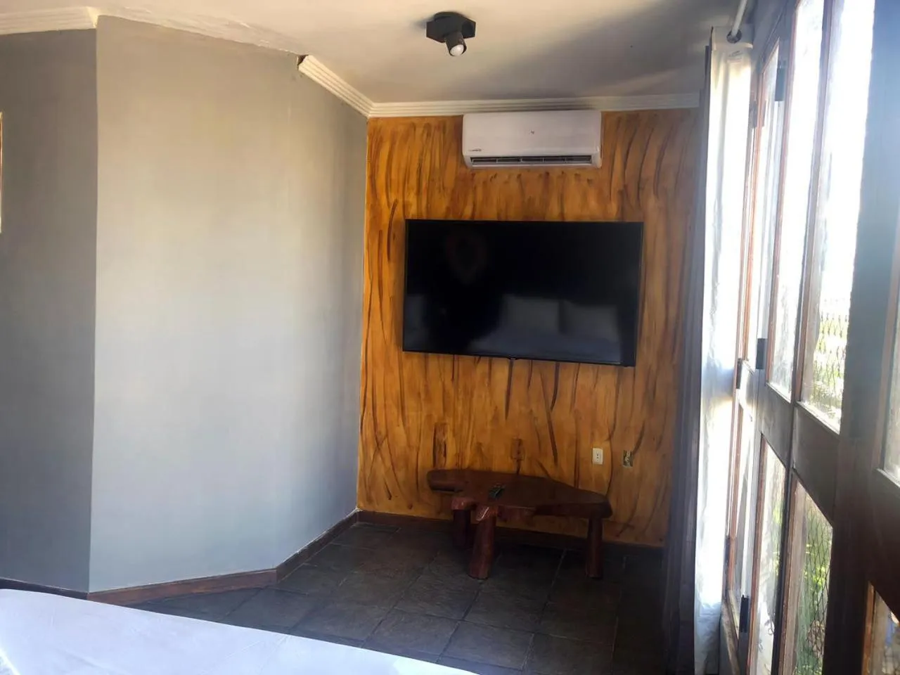 TV and multimedia in Hotel Pousada Mahon Mar