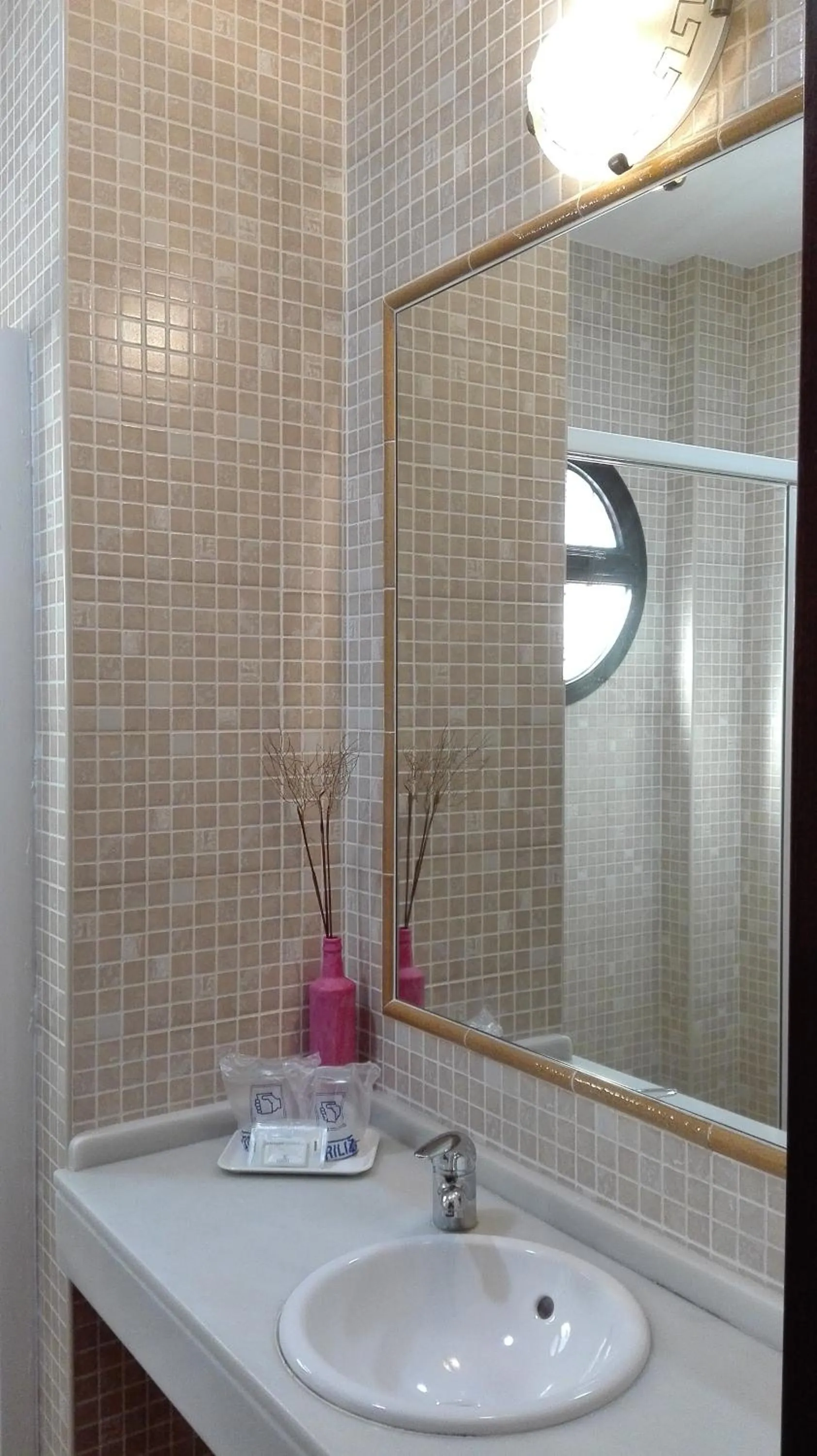 Bathroom in Hotel Macavi Playa