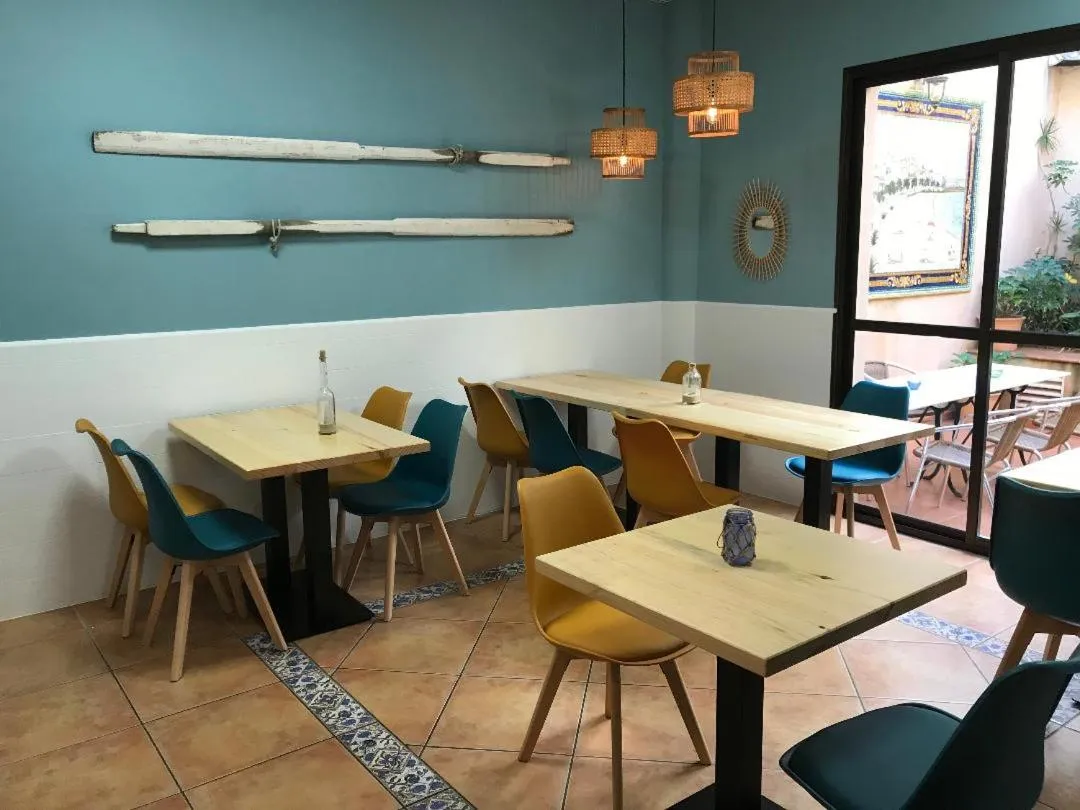 Restaurant/places to eat in Hotel Macavi Playa