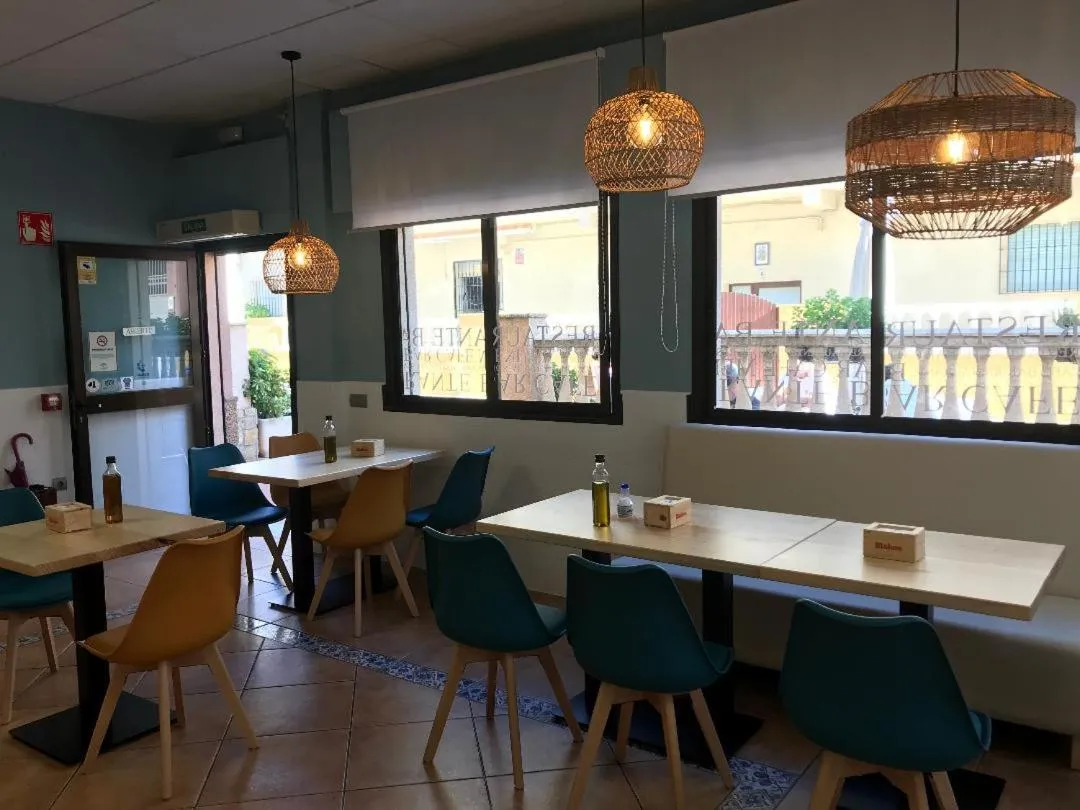 Restaurant/places to eat in Hotel Macavi Playa