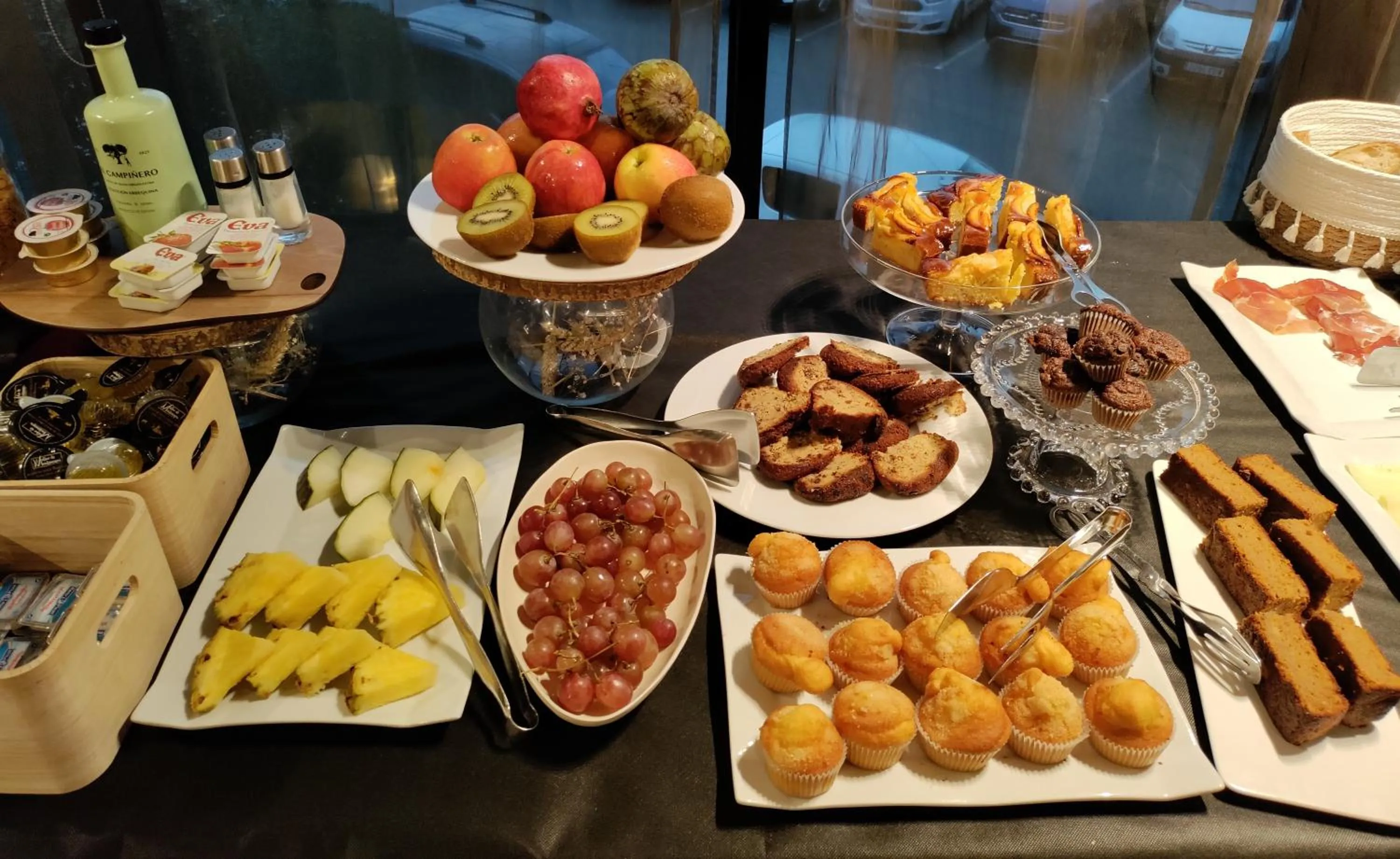 Buffet breakfast in Hotel Bienestar Moaña