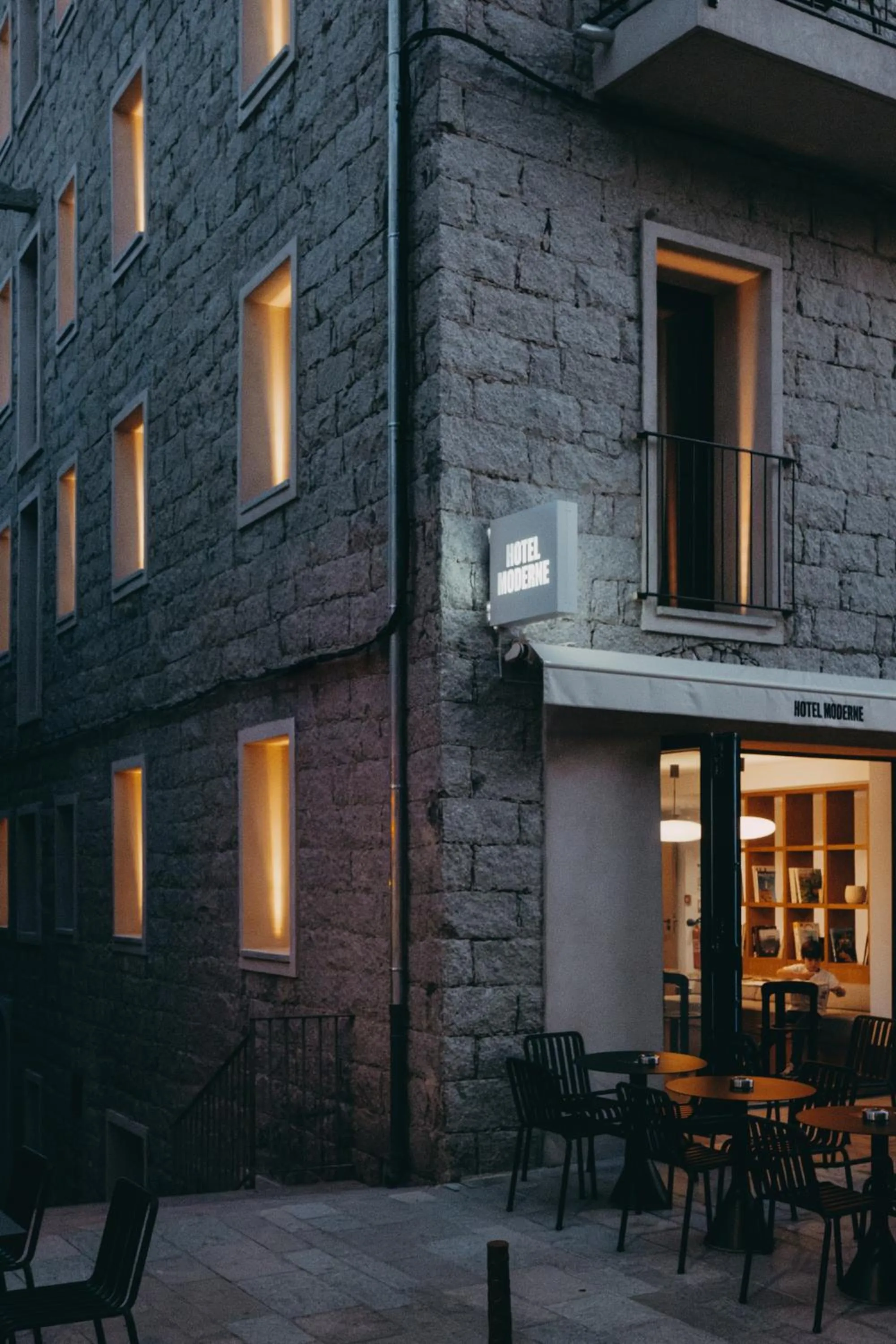 Property building in Hotel Moderne