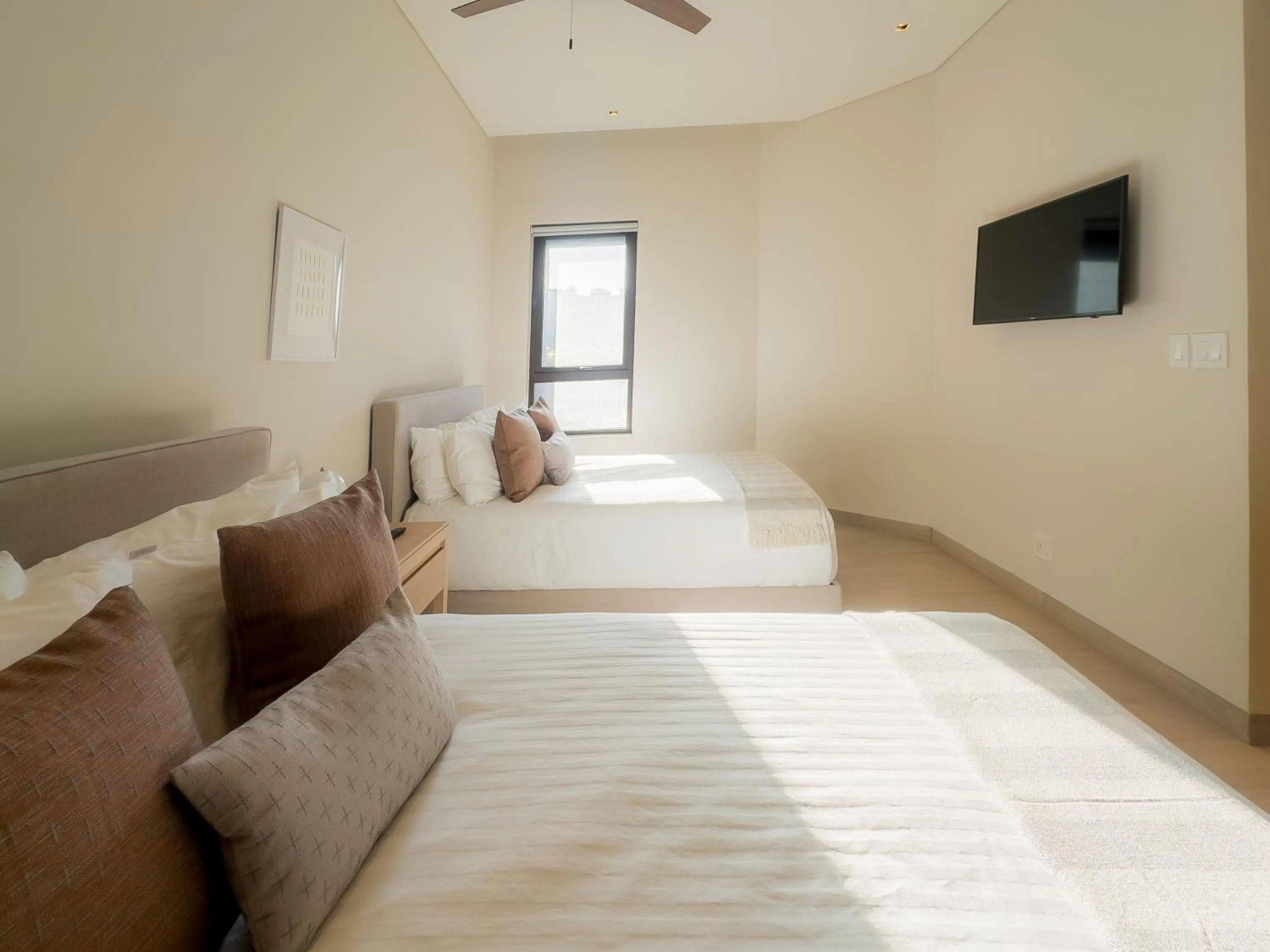 Bedroom, Bed in Paraiso Residences Marina Cabo by Capitalia