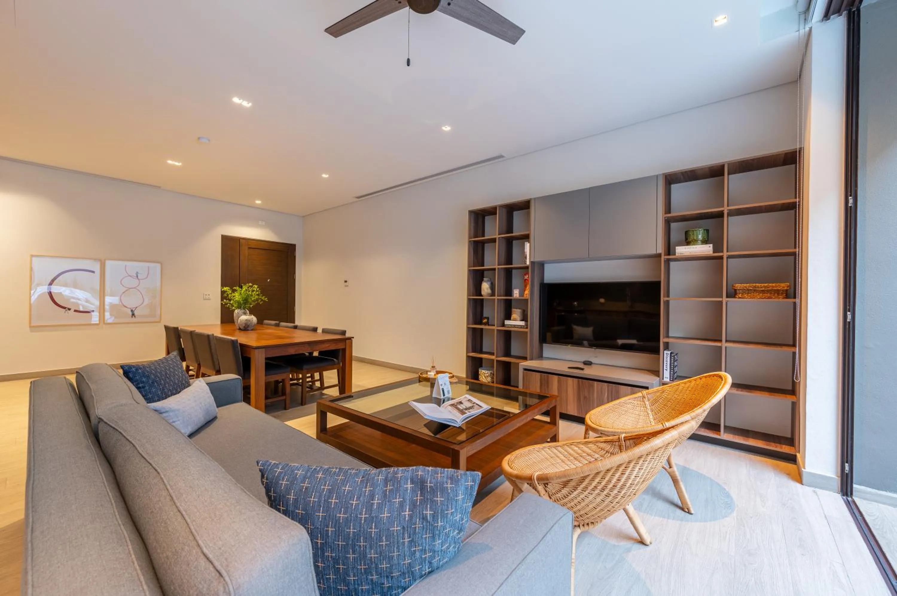 Living room in Paraiso Residences Marina Cabo by Capitalia