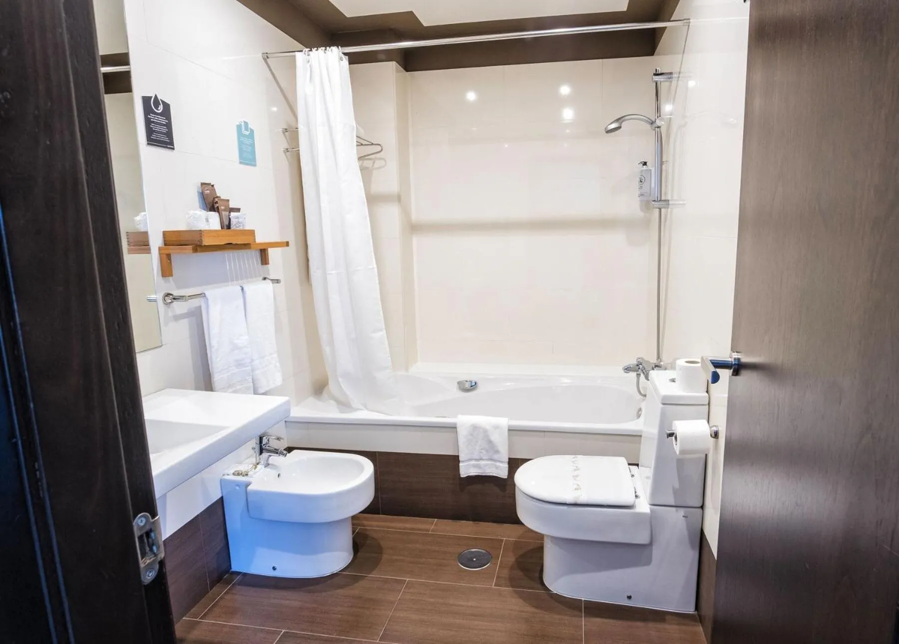 Bathroom in Hotel Alda Carril