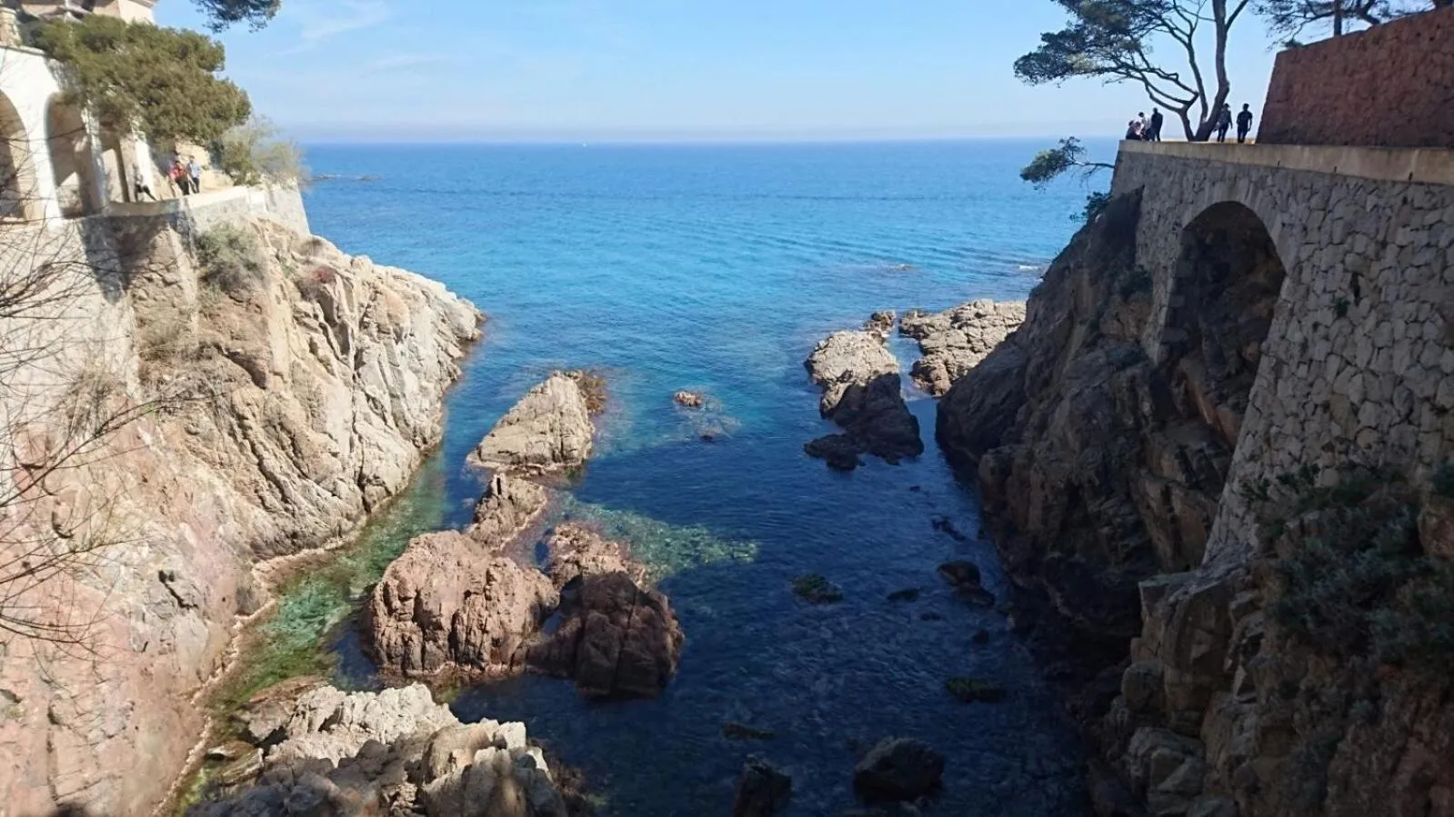 Nearby landmark in Mar i Llum