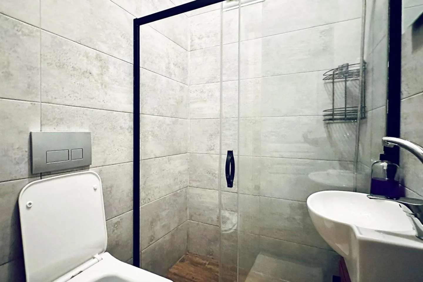 Shower in The Haliç Bosphorus Hotel