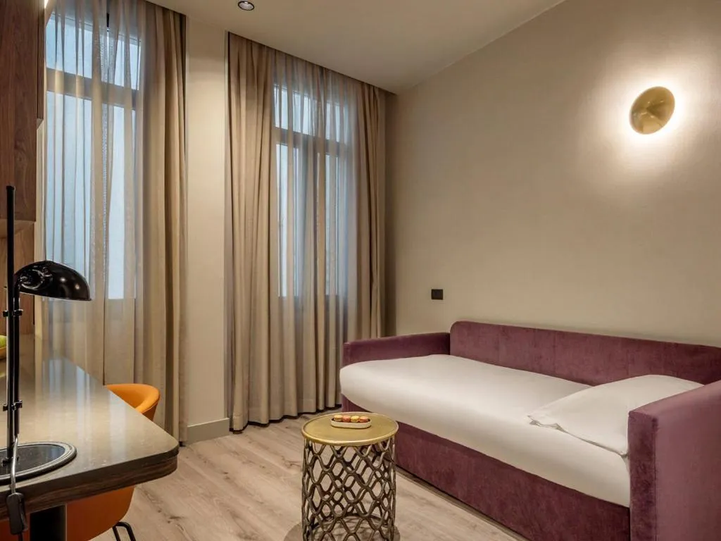 Bed in Regente Hotel