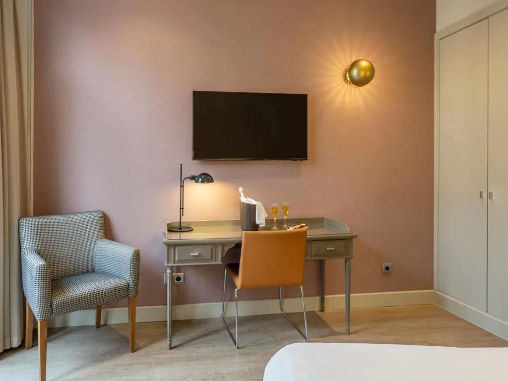 Seating area in Regente Hotel