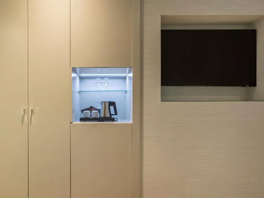 wardrobe in Regente Hotel