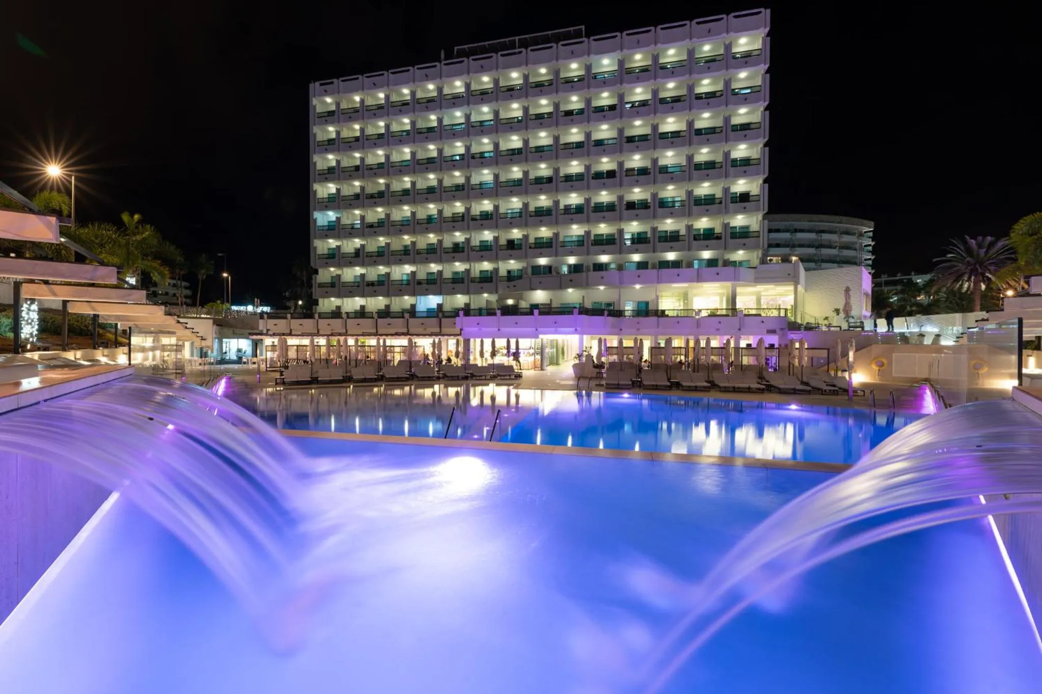 Swimming pool in Hotel Caserio