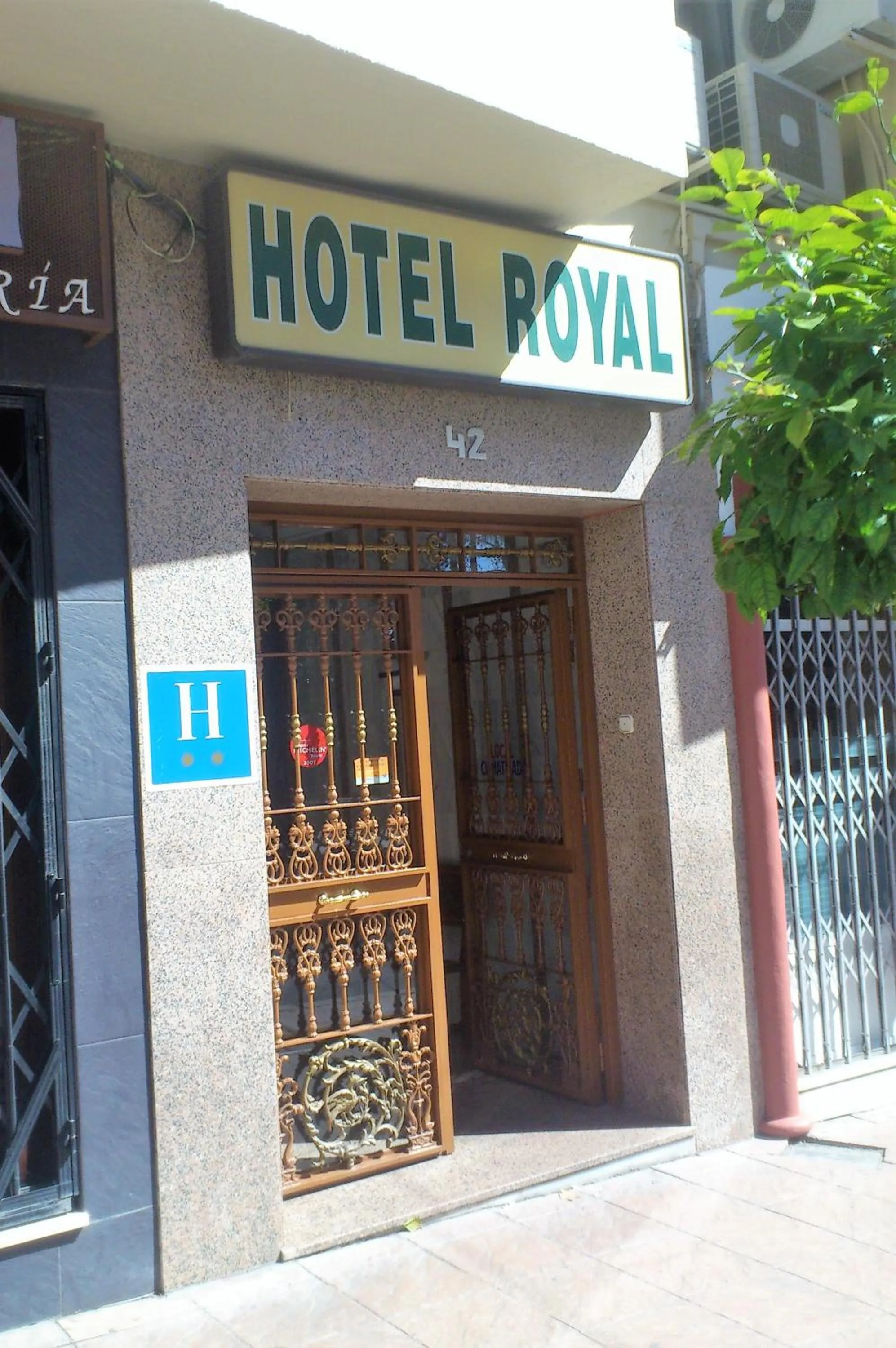 Facade/entrance in Hotel Royal