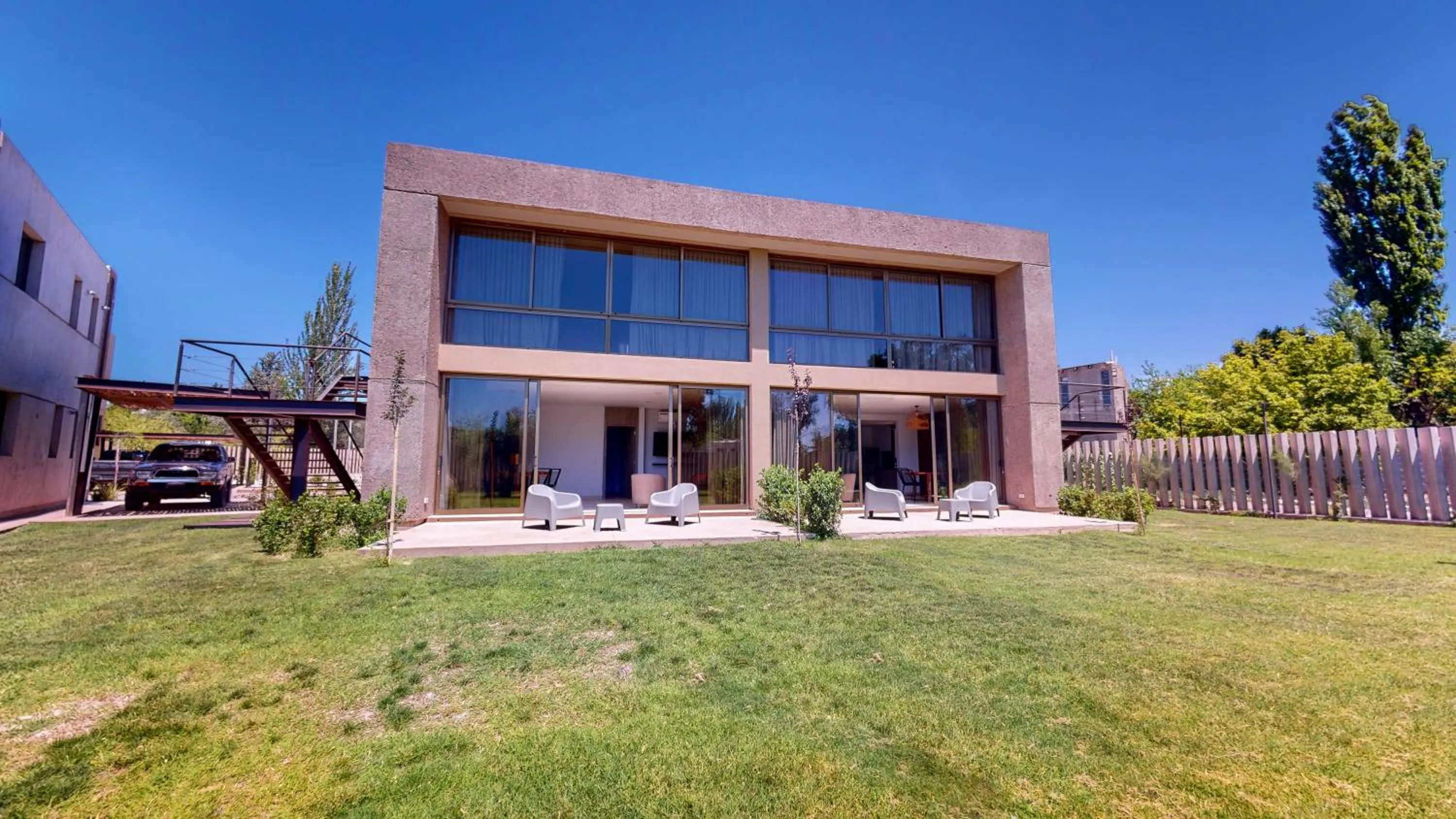 Garden in Liniers Green Apartments