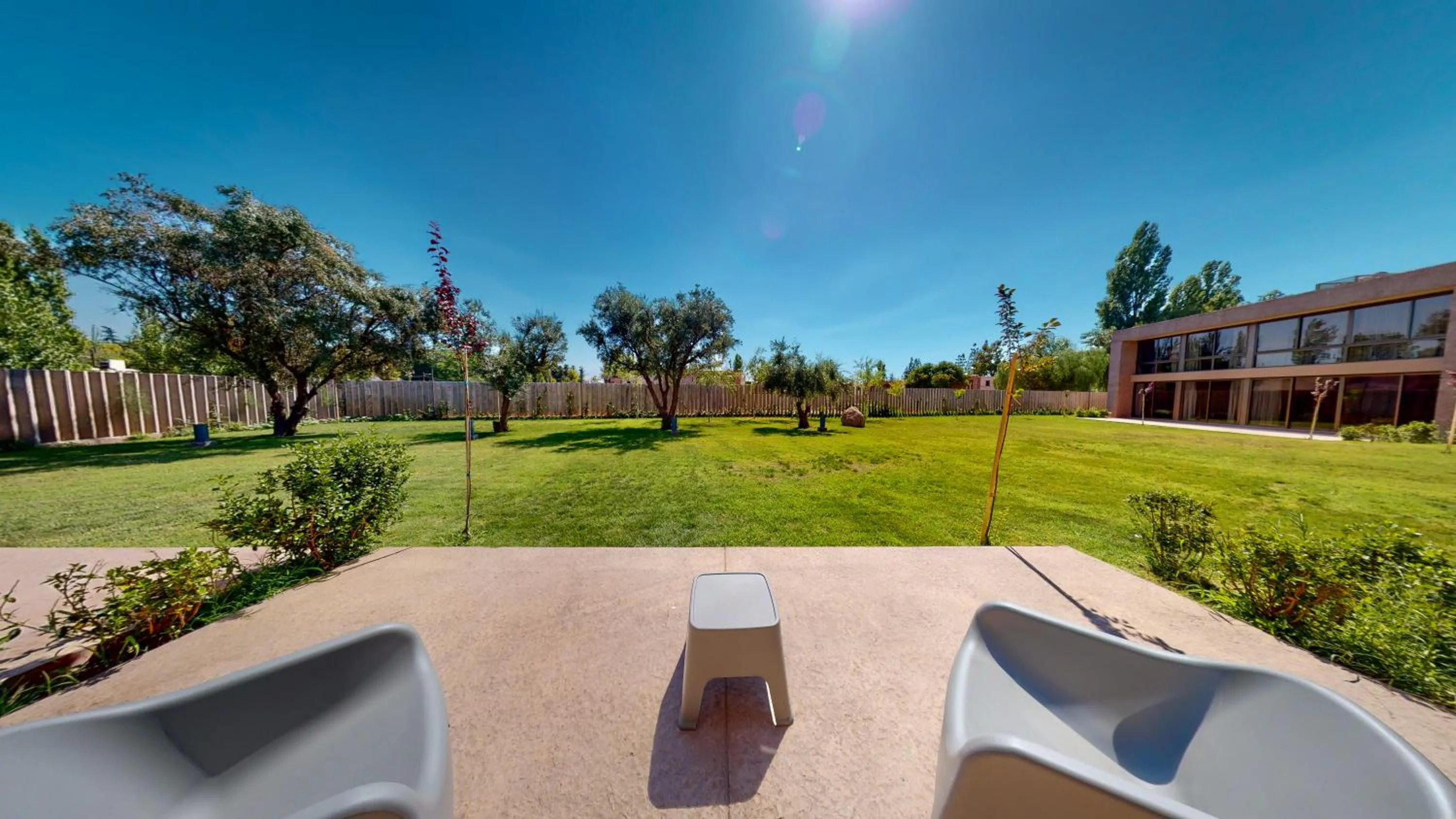 Garden in Liniers Green Apartments