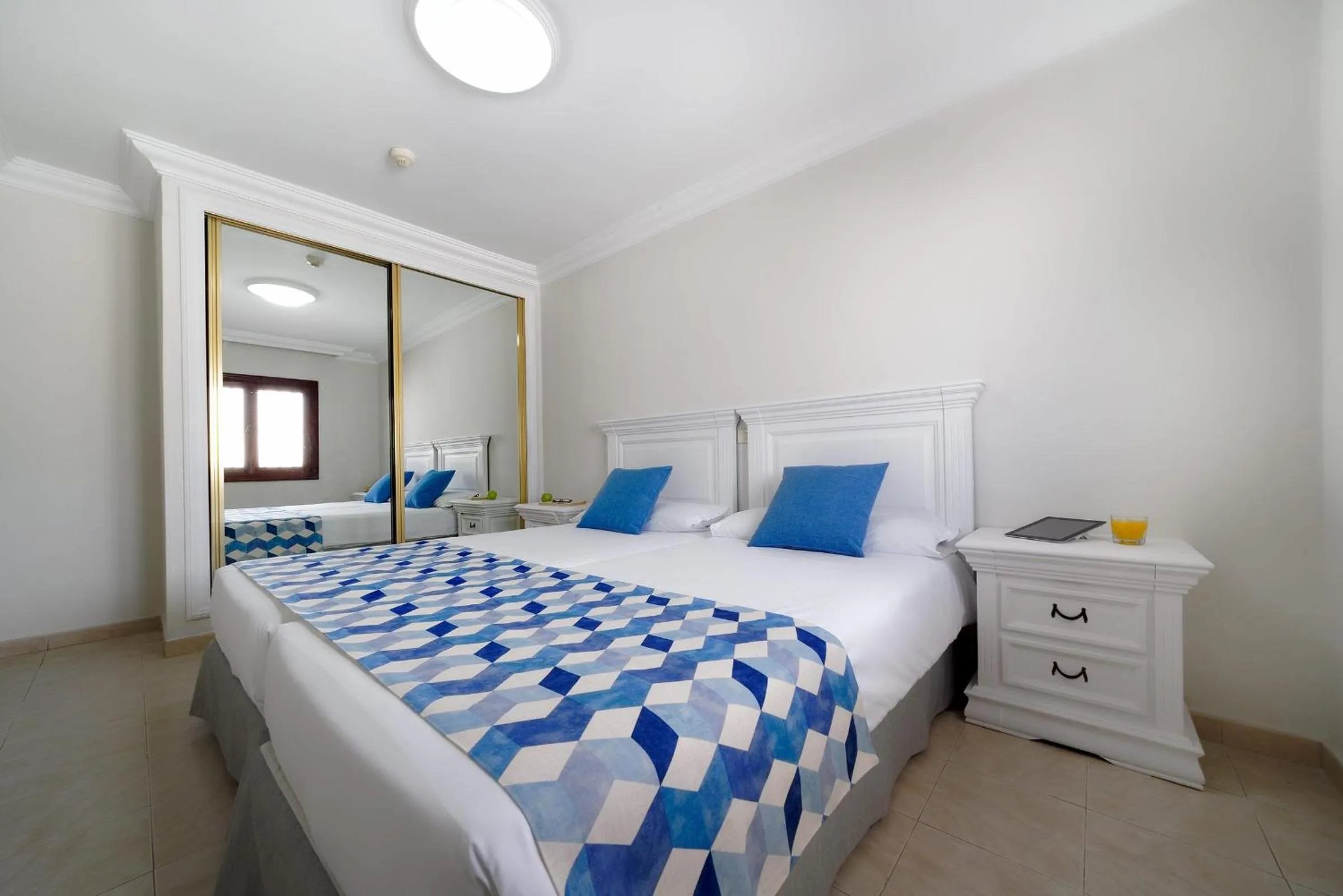 Photo of the whole room, Bed in Labranda Los Cocoteros