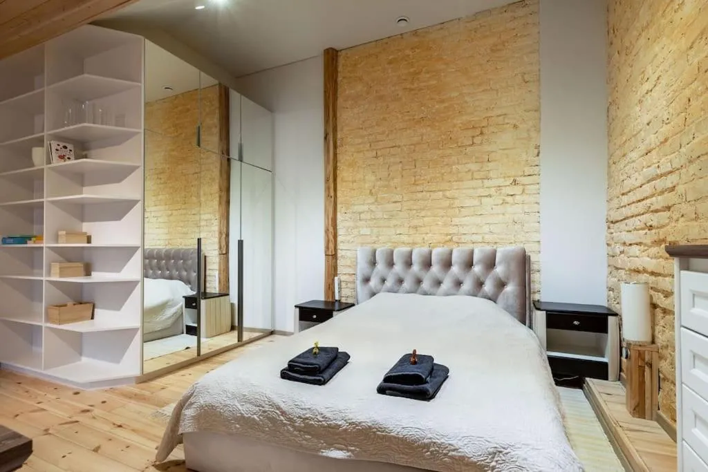 Bed in Luxury apartment in Gedimino av.