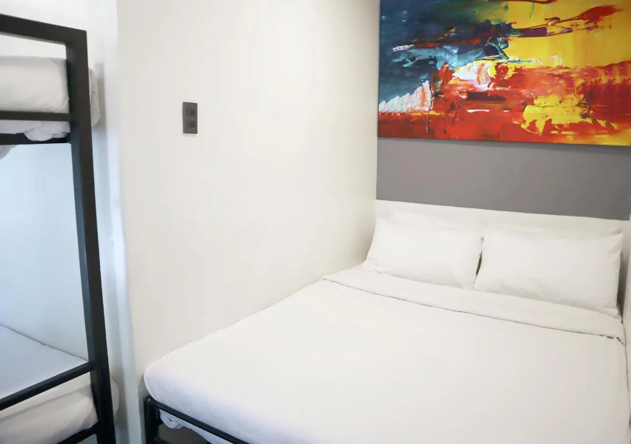 Bed in mySTAY Hotel BGC South