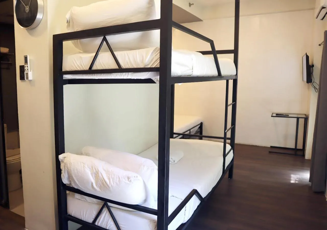 Bed in mySTAY Hotel BGC South