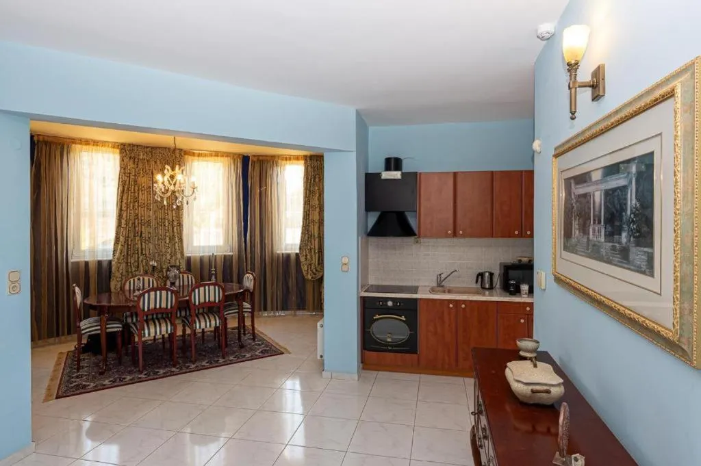 Rafkos Mansion with Private Pool and Amazing View