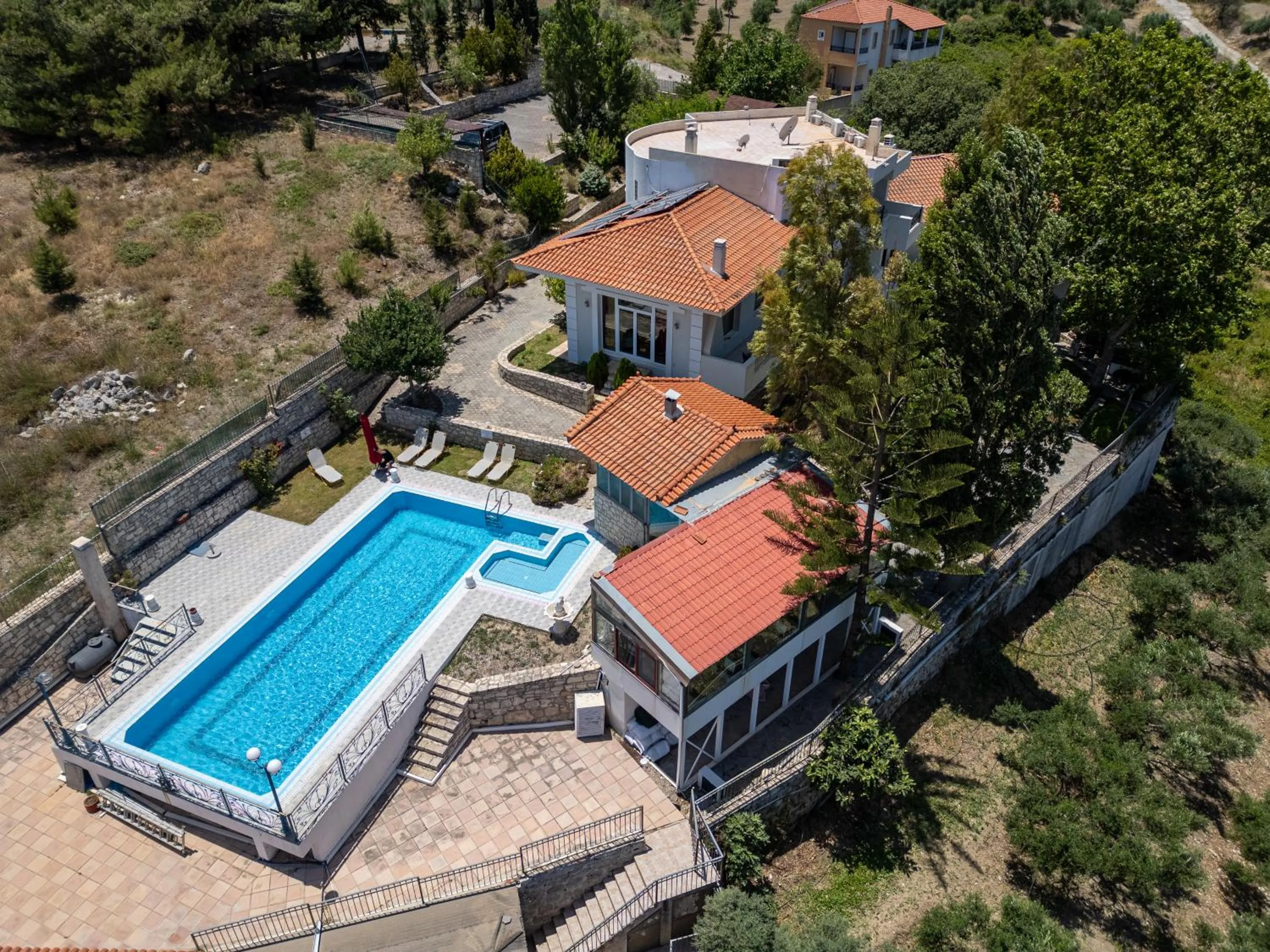 Rafkos Mansion with Private Pool and Amazing View