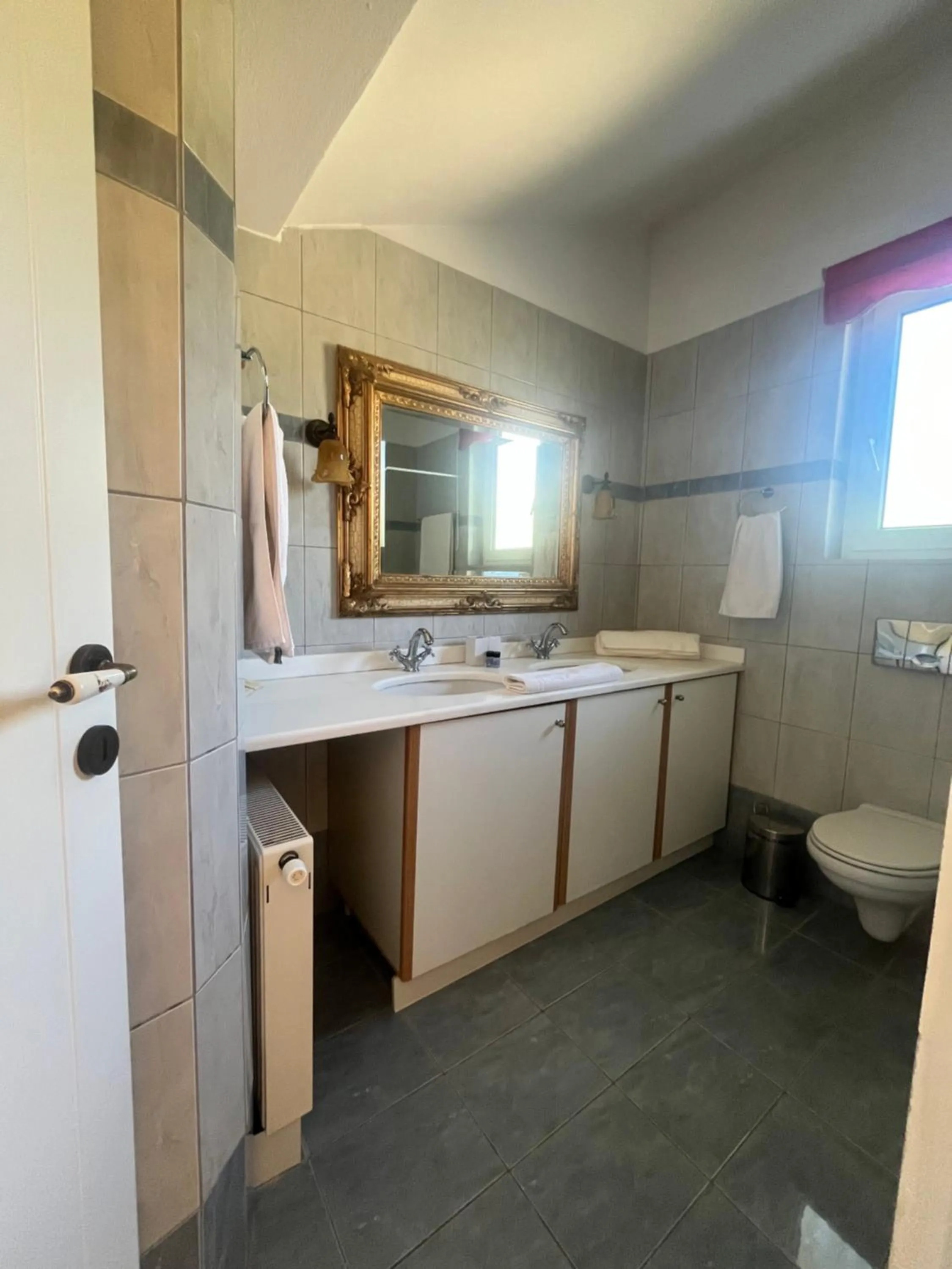 Rafkos Mansion with Private Pool and Amazing View