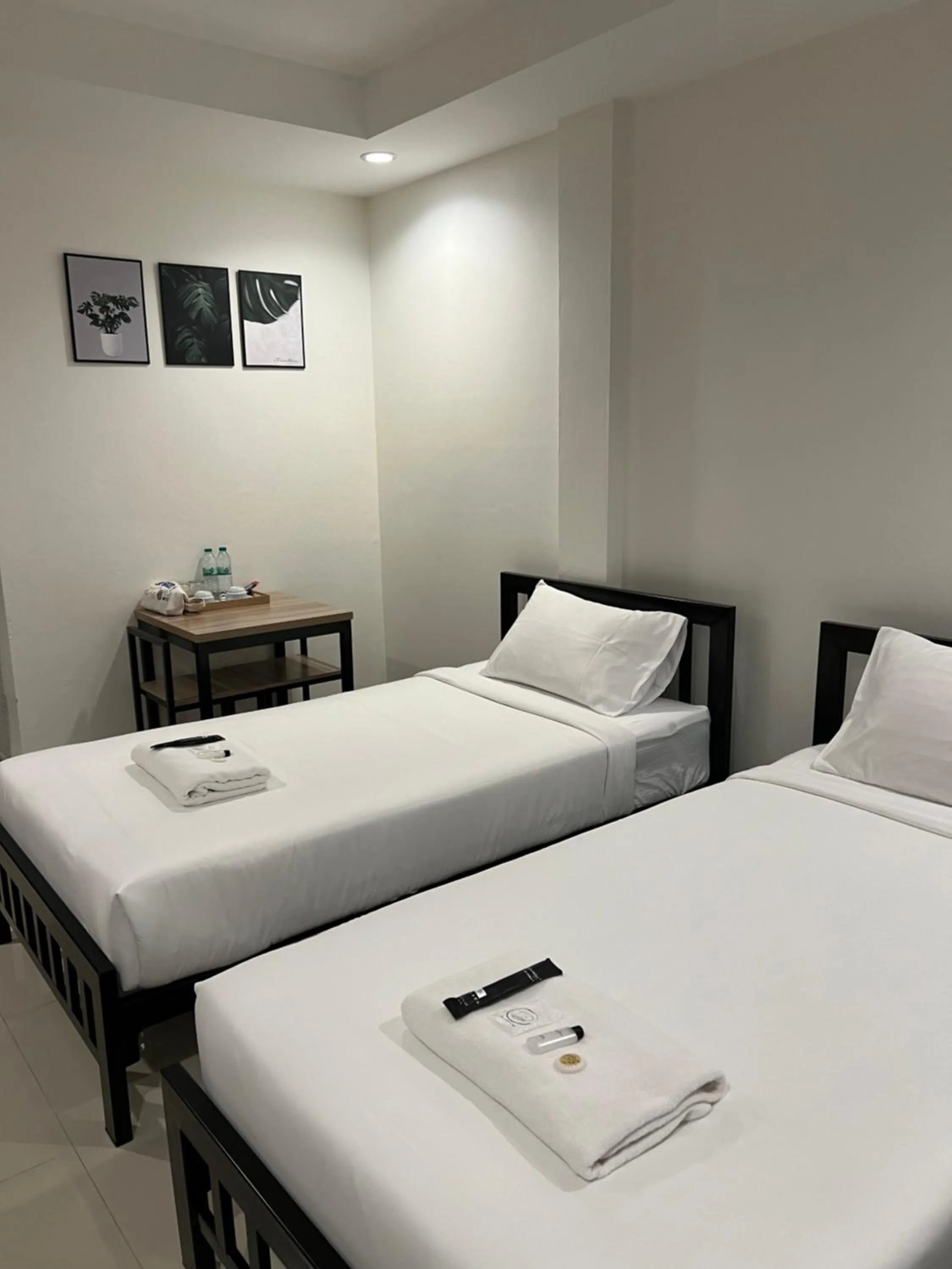 Bed in Ivory House Sriracha