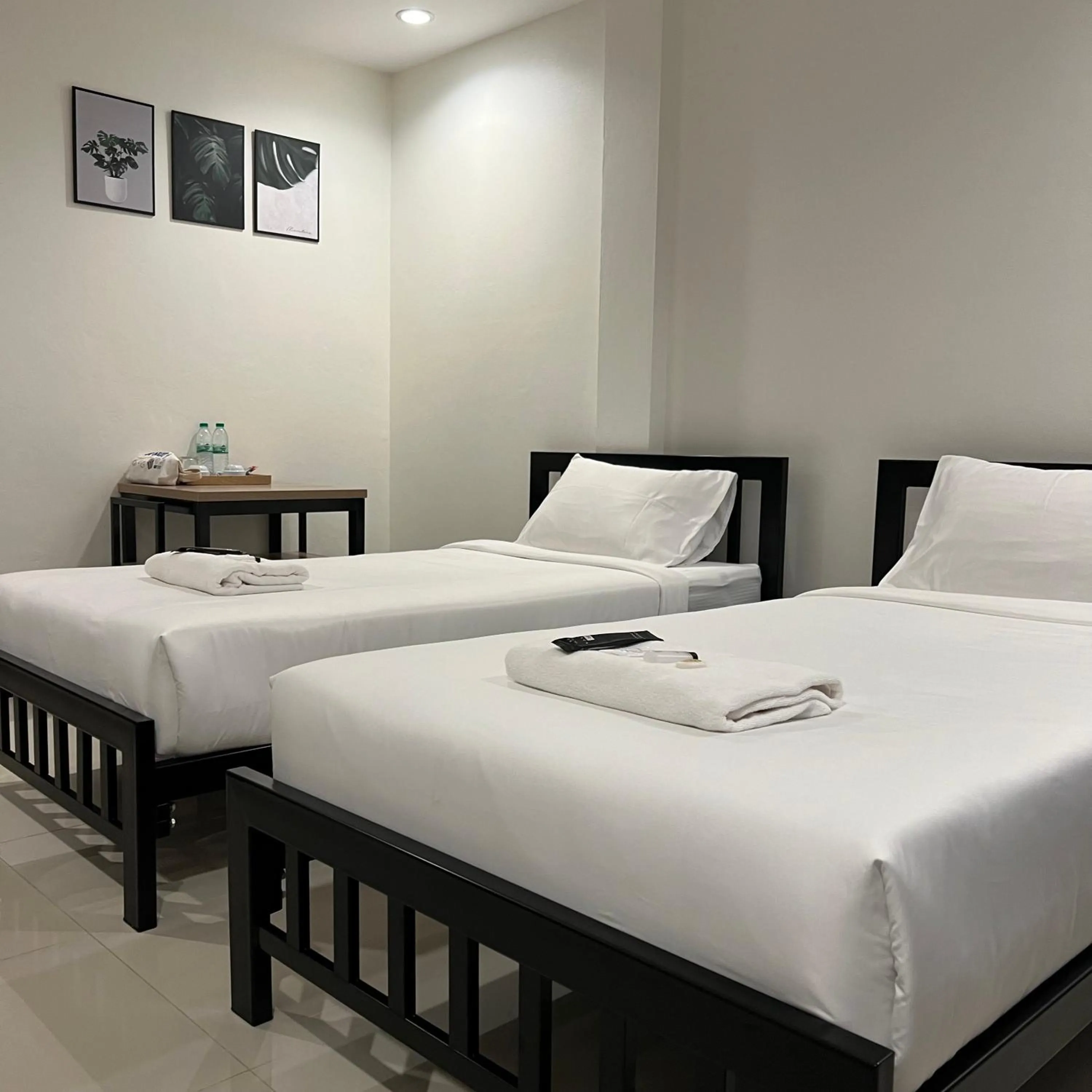 Bed in Ivory House Sriracha