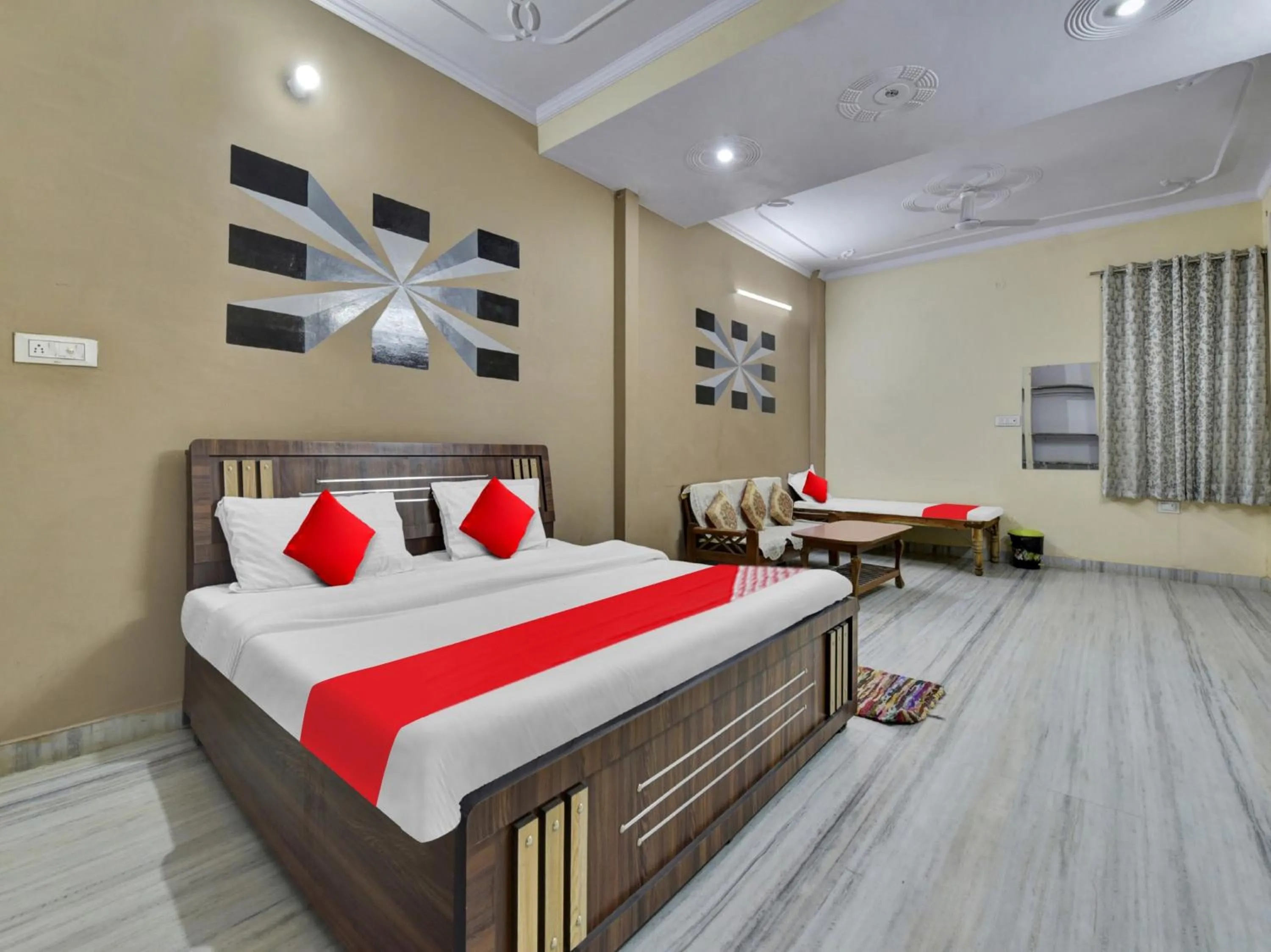 Bedroom in Hotel O Hastinapur Residency