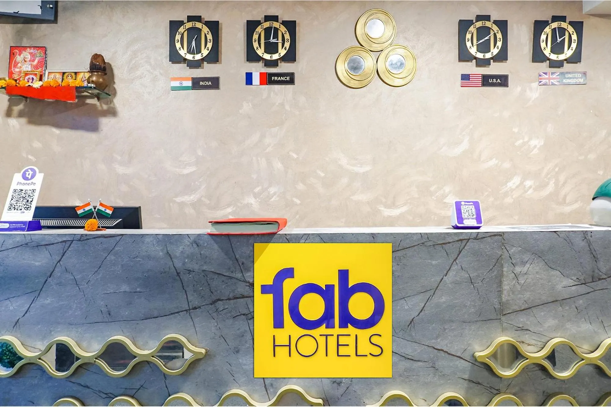Lobby or reception in FabHotel Embassy near Amanora Mall